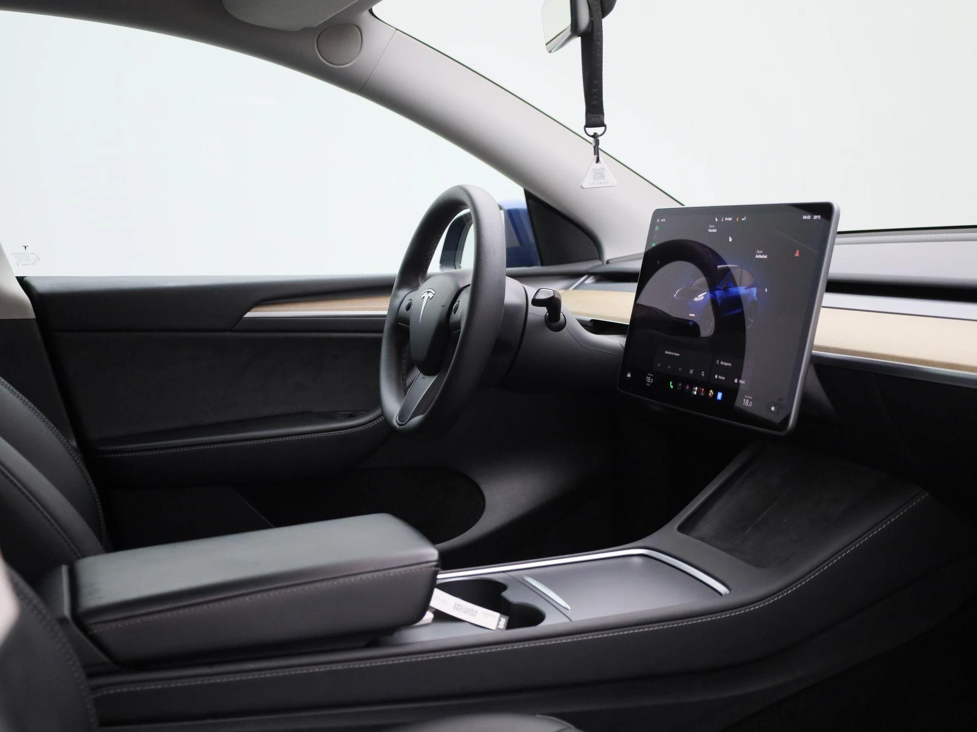Tesla-Model Y-image-33