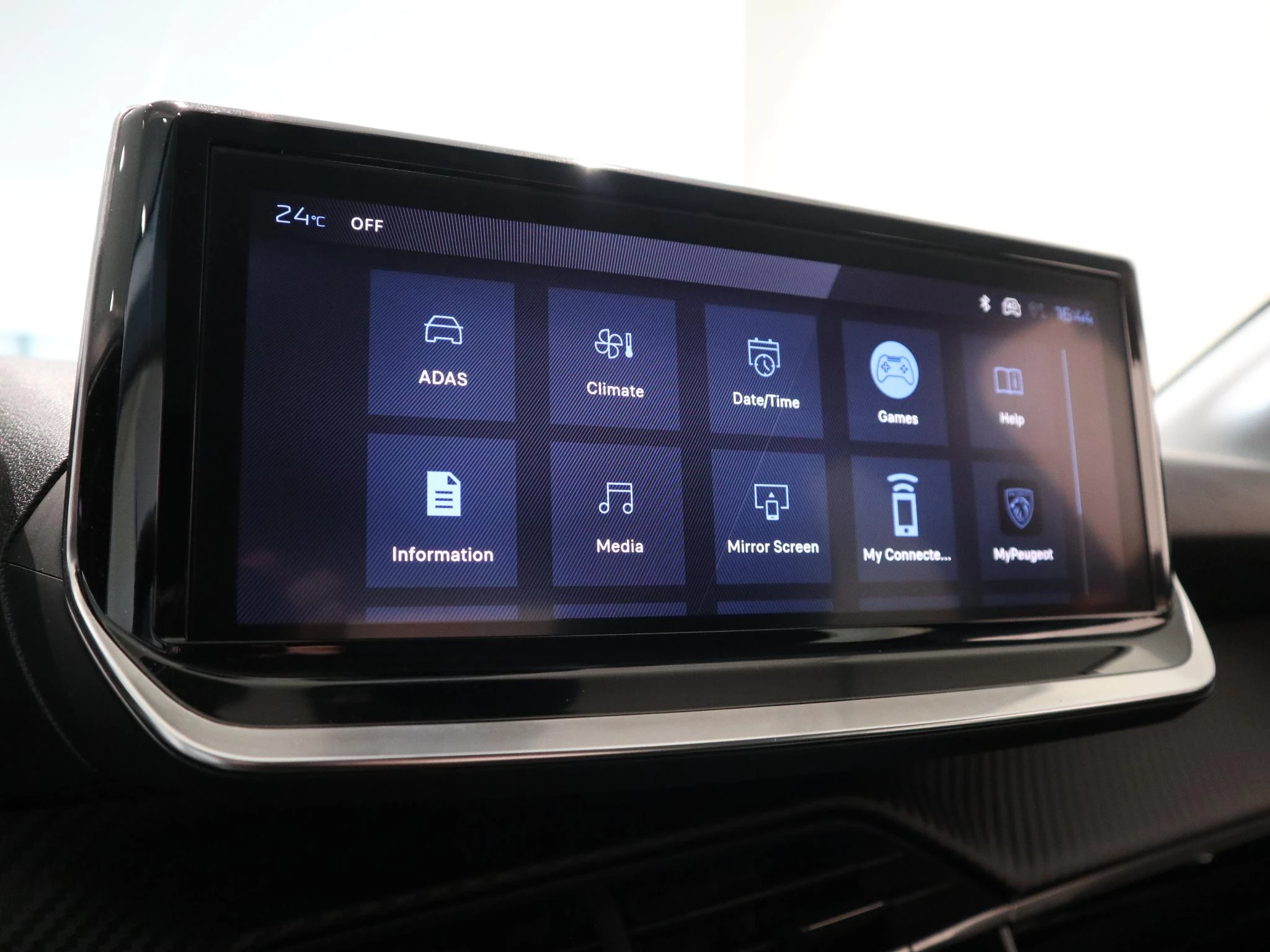 Peugeot-208-image-13