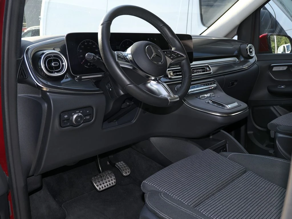 Mercedes-Benz-V-Klasse 220 d-image-7