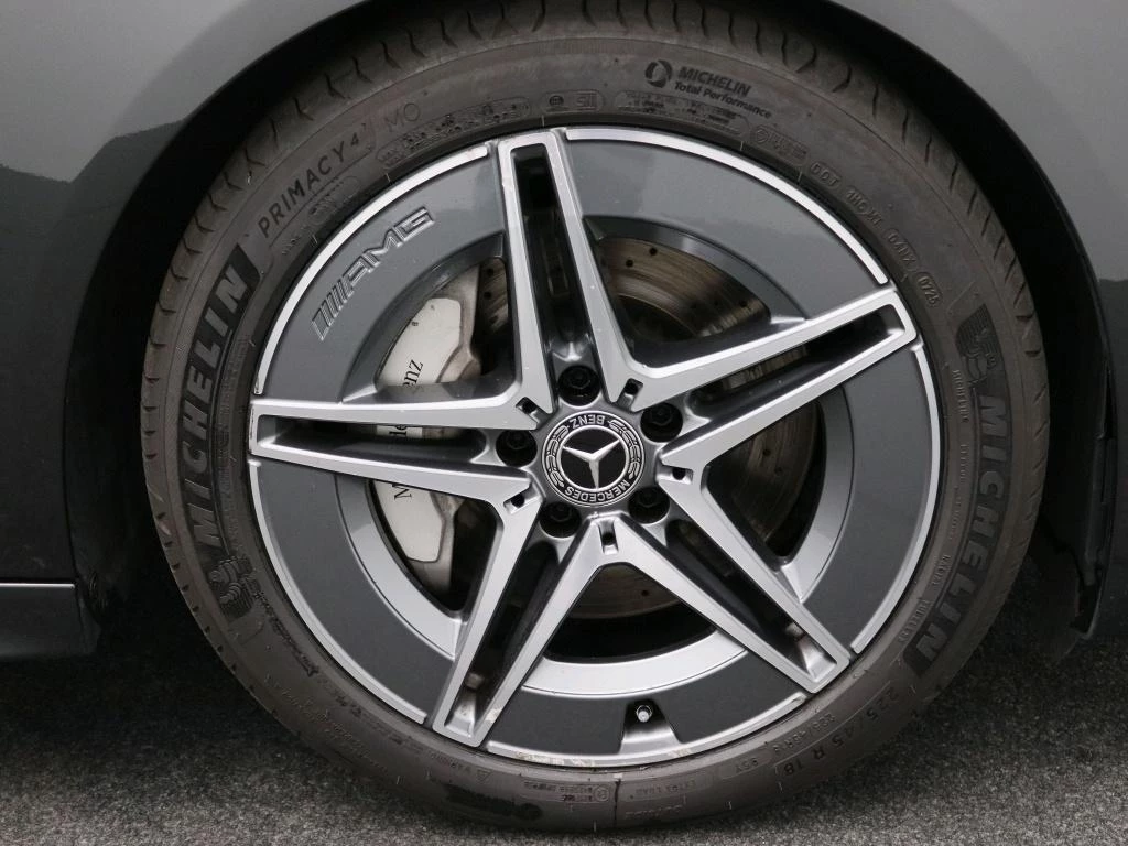 Mercedes-Benz Classe C 180 AMG Line Break + PANORAMISCH DAK + DIGITAL LIGHT + KEY LESS +