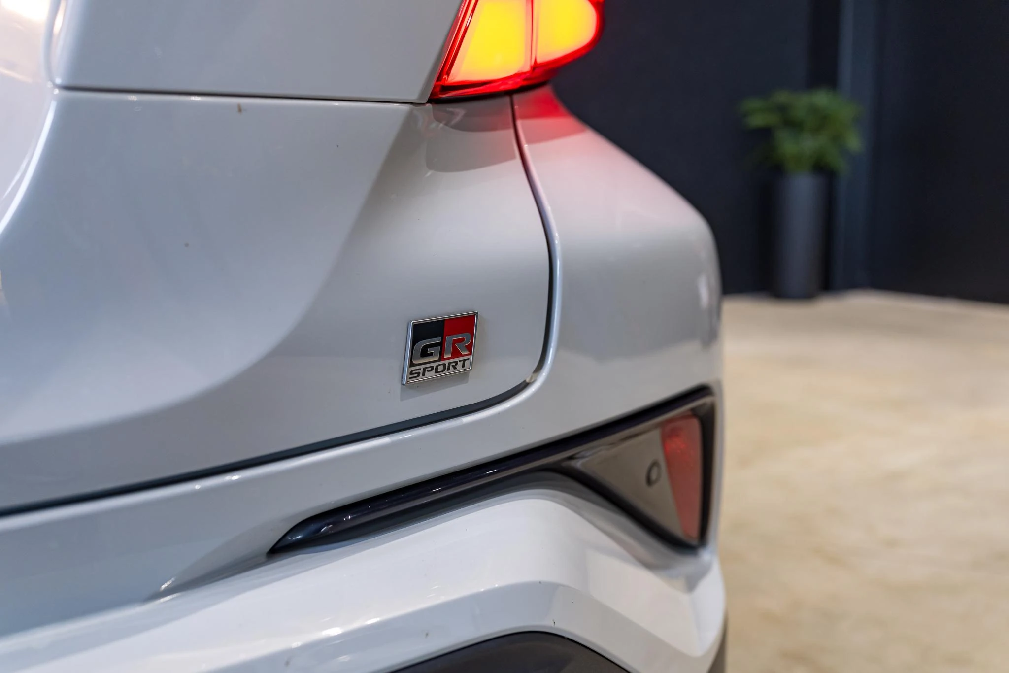 Toyota-C-HR-image-10