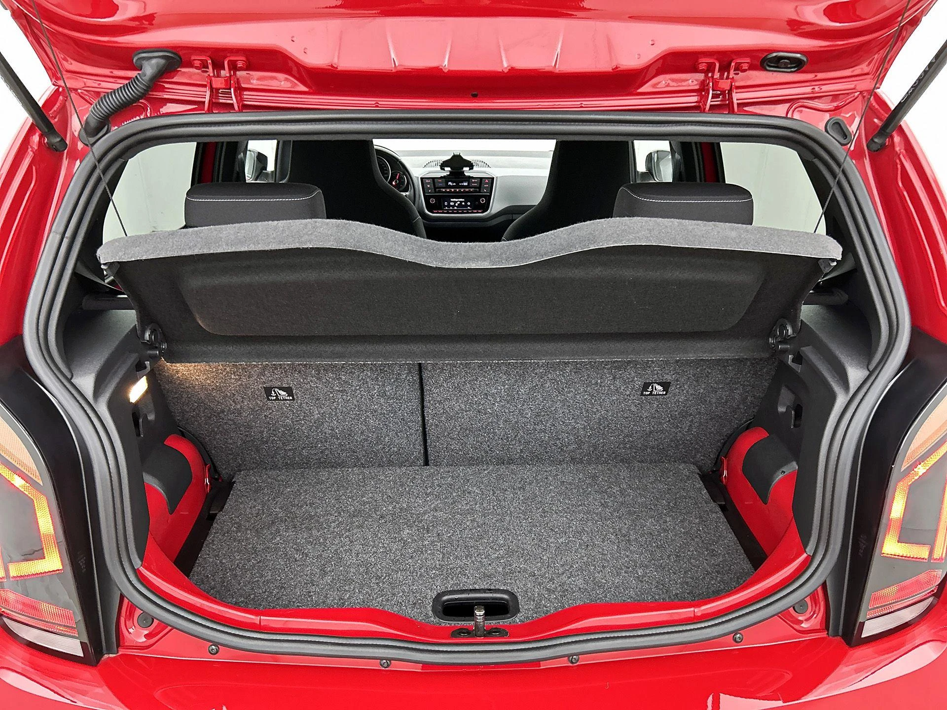 Volkswagen-up!-image-21