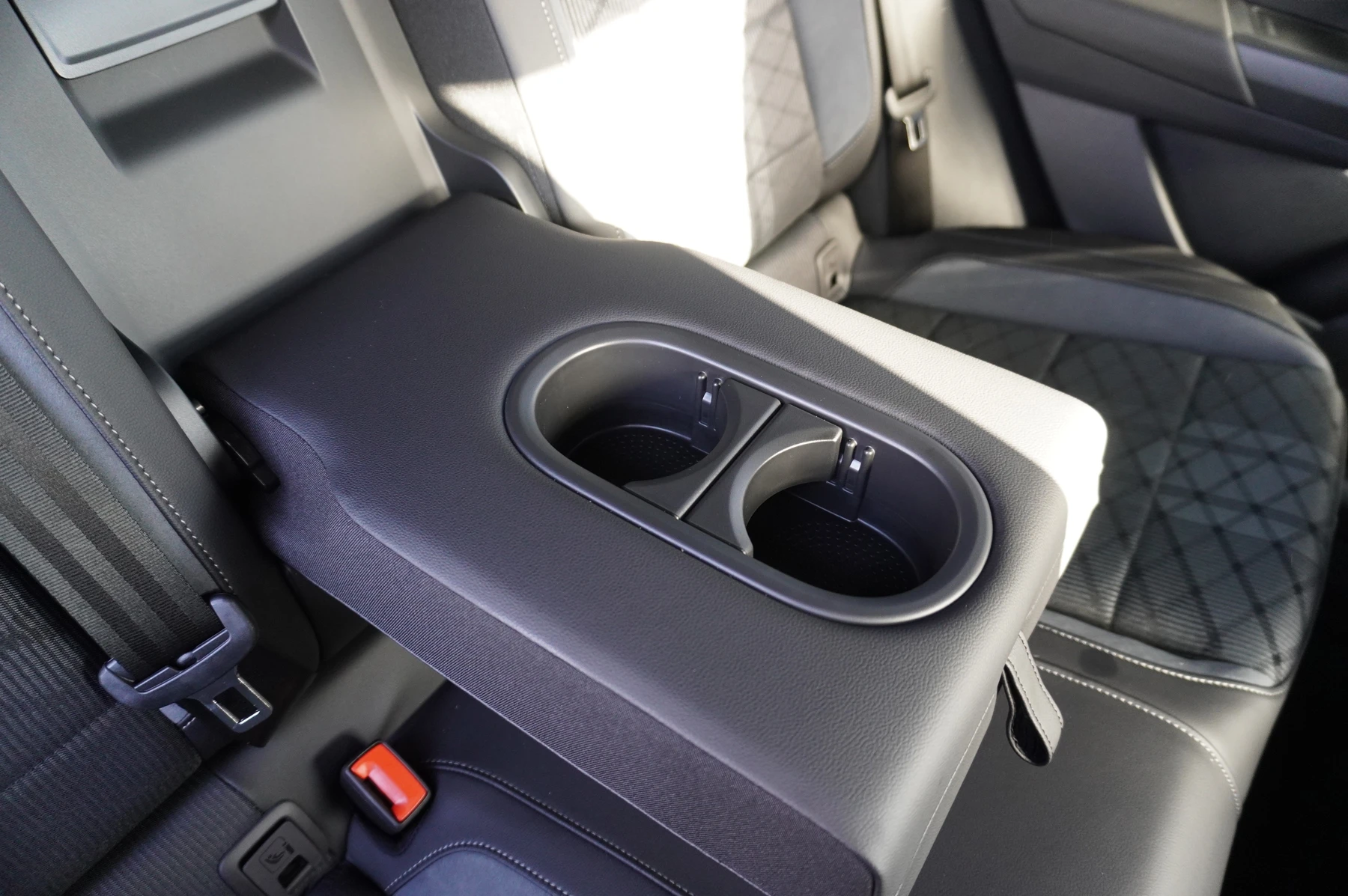Volkswagen-T-Roc-image-42