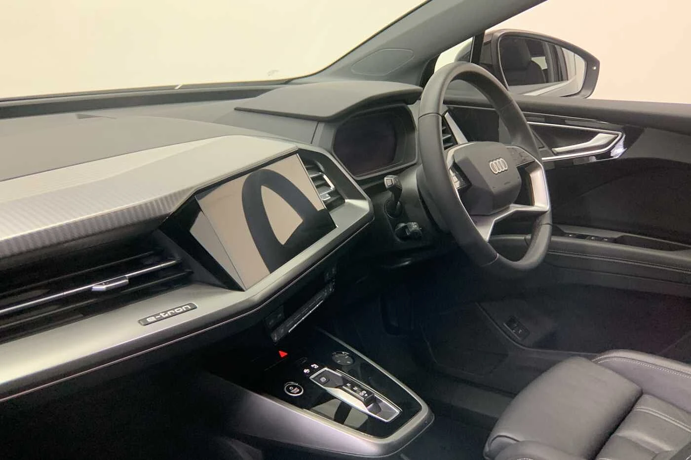 Audi-Q4 e-tron-image-11