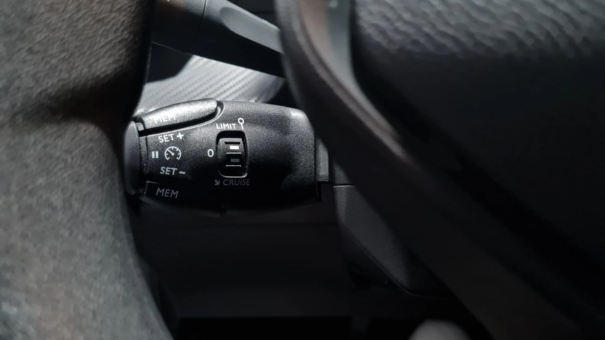 Peugeot-208-image-14