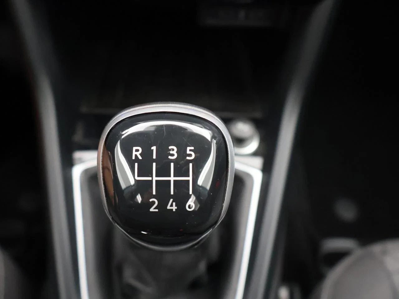 Volkswagen-T-Cross-image-18