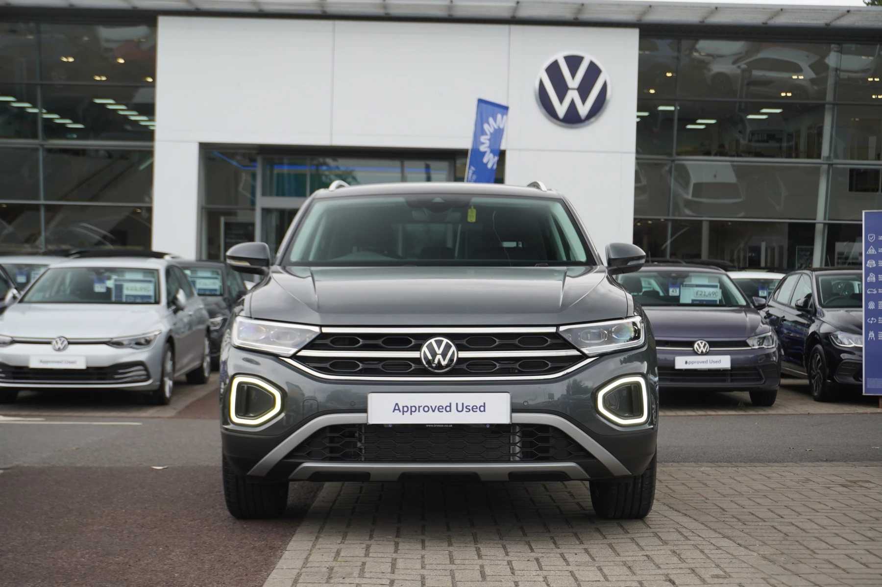 Volkswagen-T-Roc-image-6