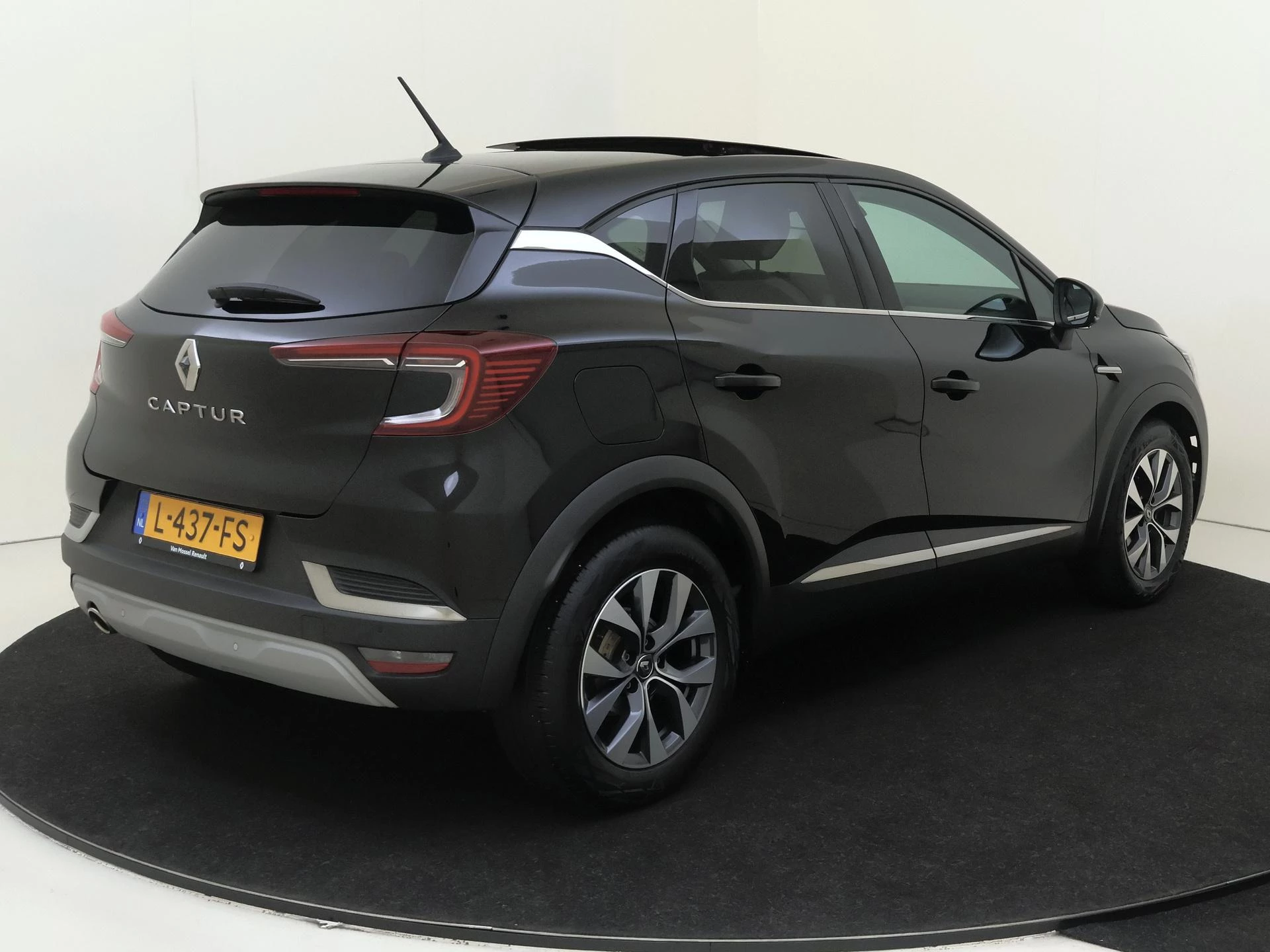 Renault-Captur-image-7