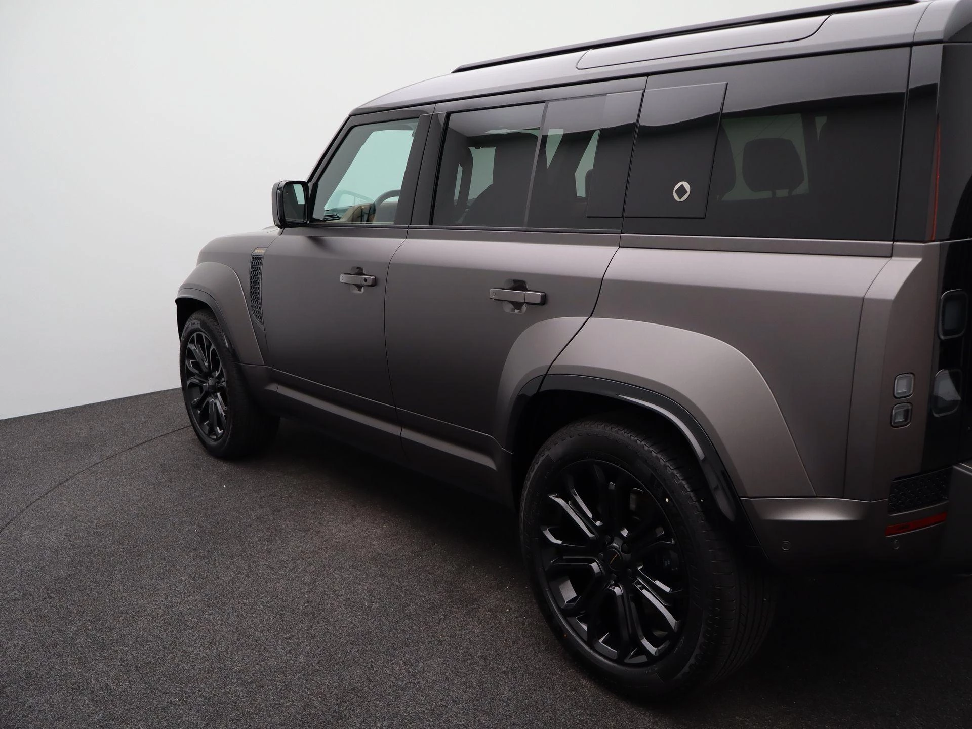 Land Rover Defender 110 4.4 P635 110 Octa