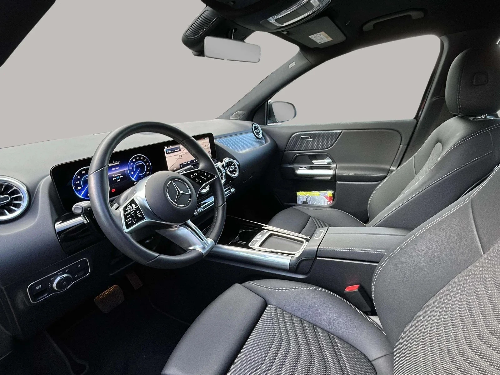 Mercedes-Benz-EQA-image-9