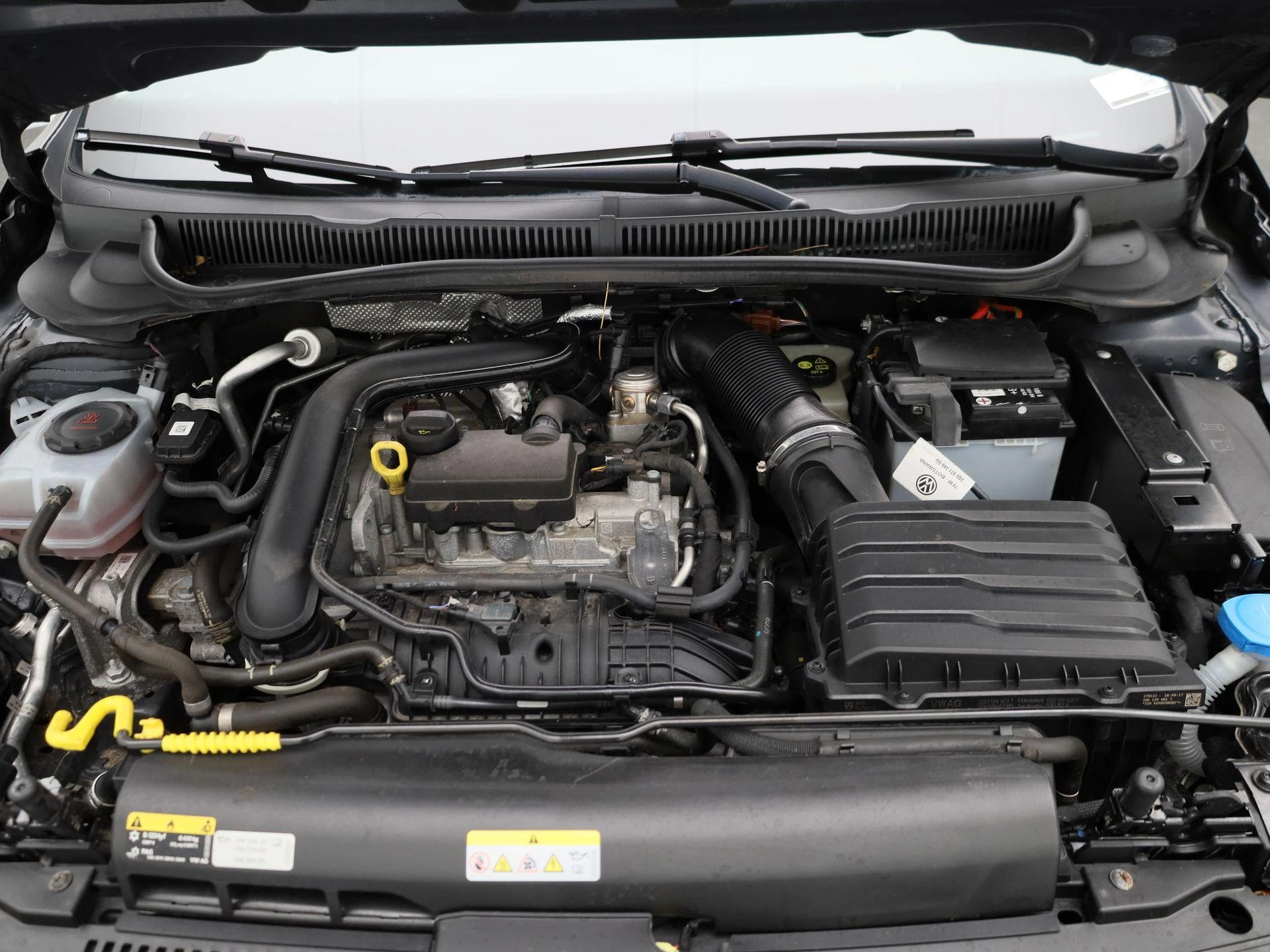 Volkswagen-Polo-image-29