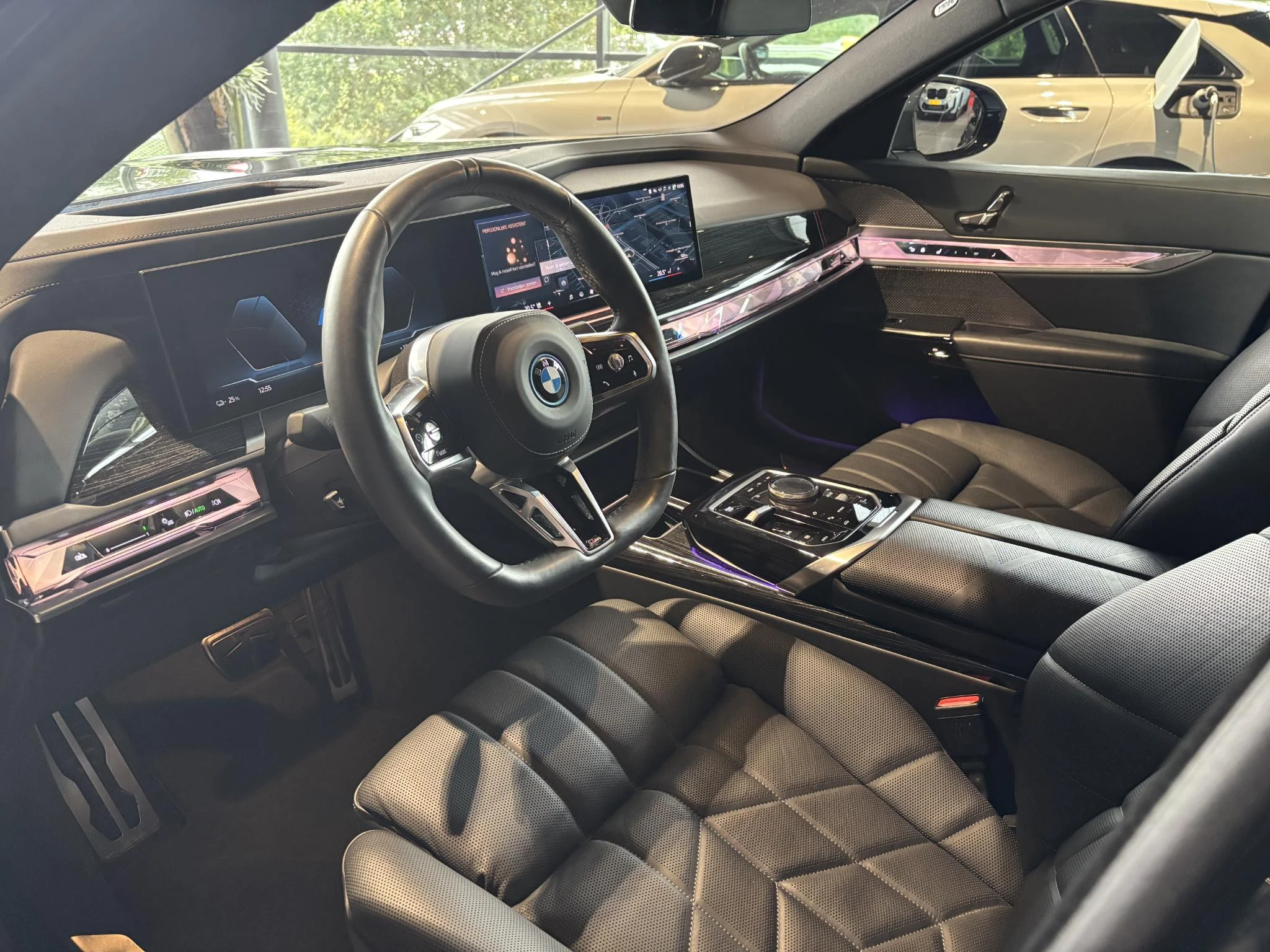 BMW-i7-image-6