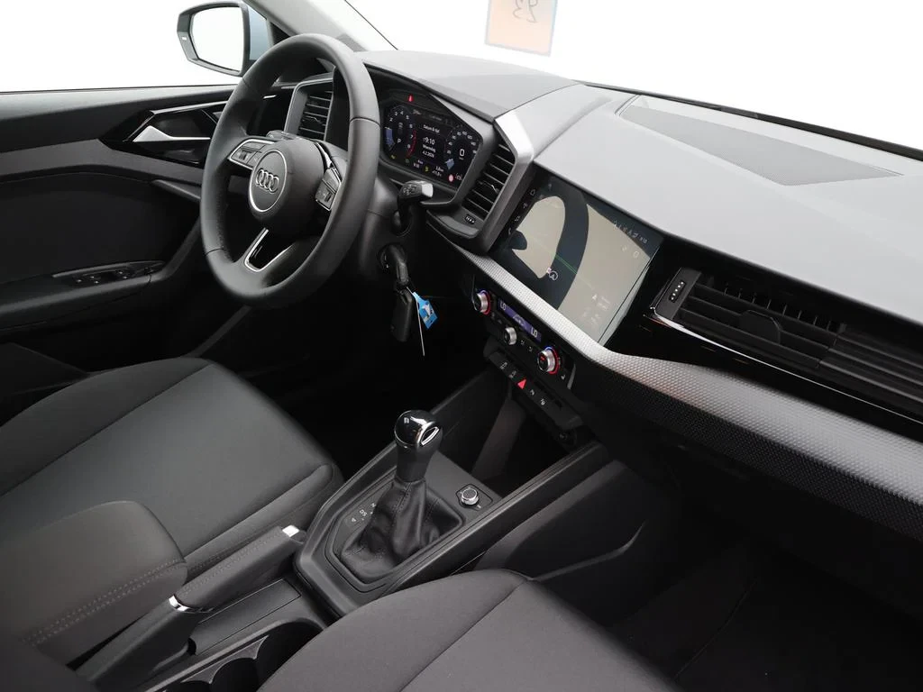 Audi-A1 Sportback-image-2