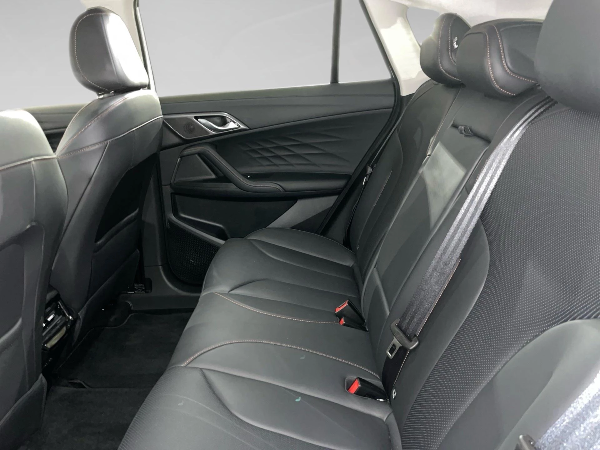 MG HS 1.5T Luxury Plug-In