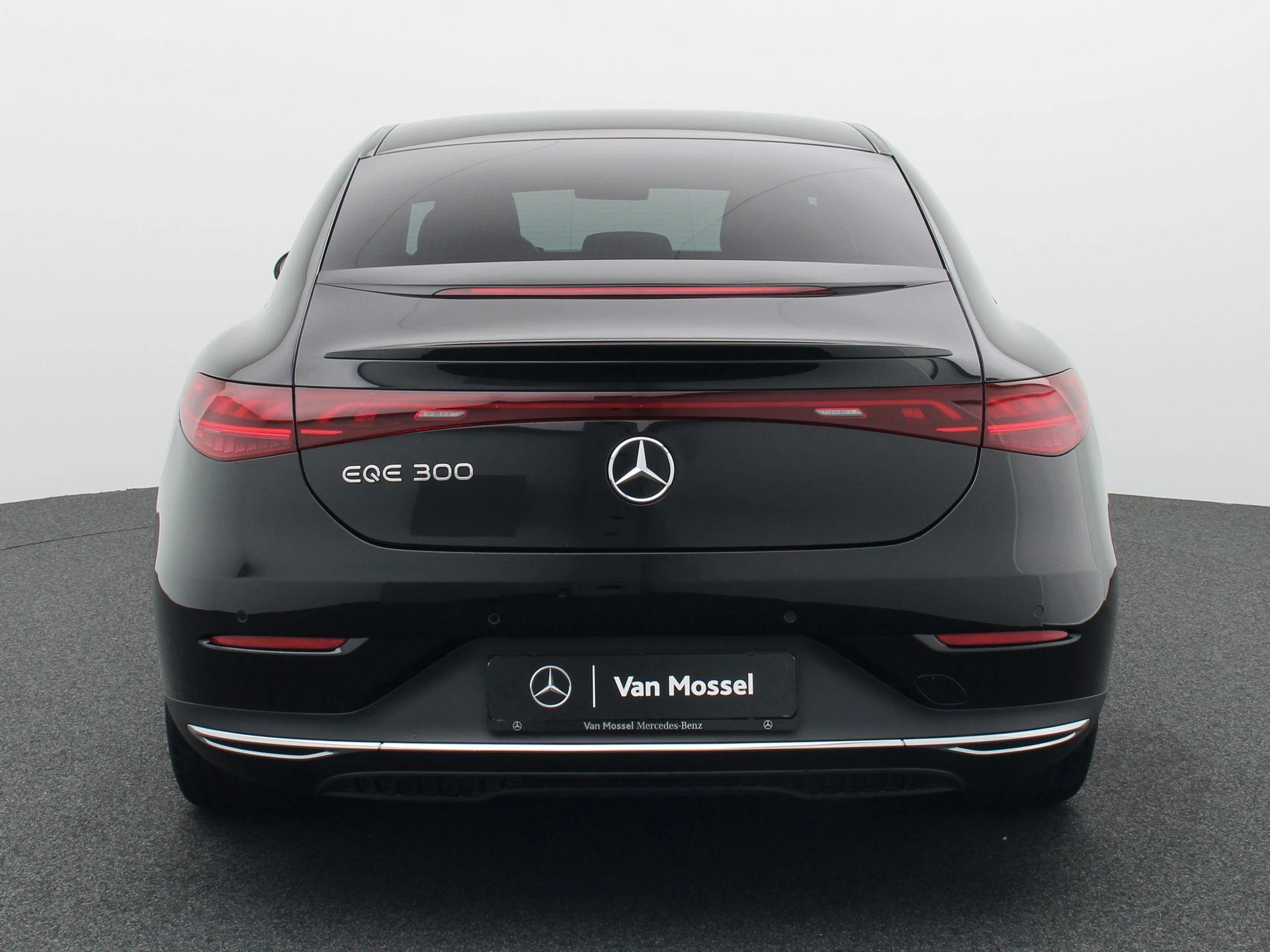 Mercedes-Benz EQE 300 Business Line + LED + CARPLAY + CAMERA +