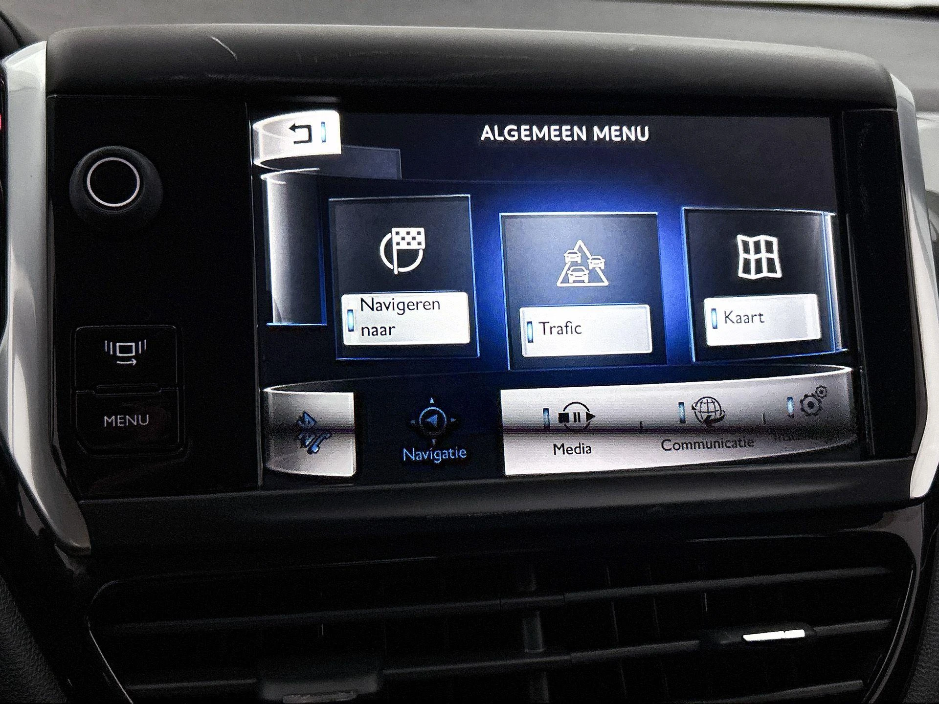 Peugeot-208-image-27