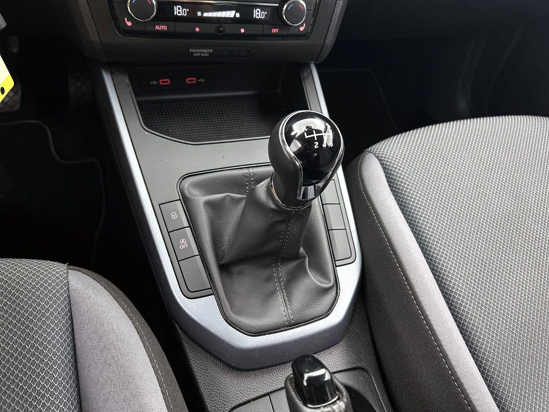 SEAT-Arona-image-27