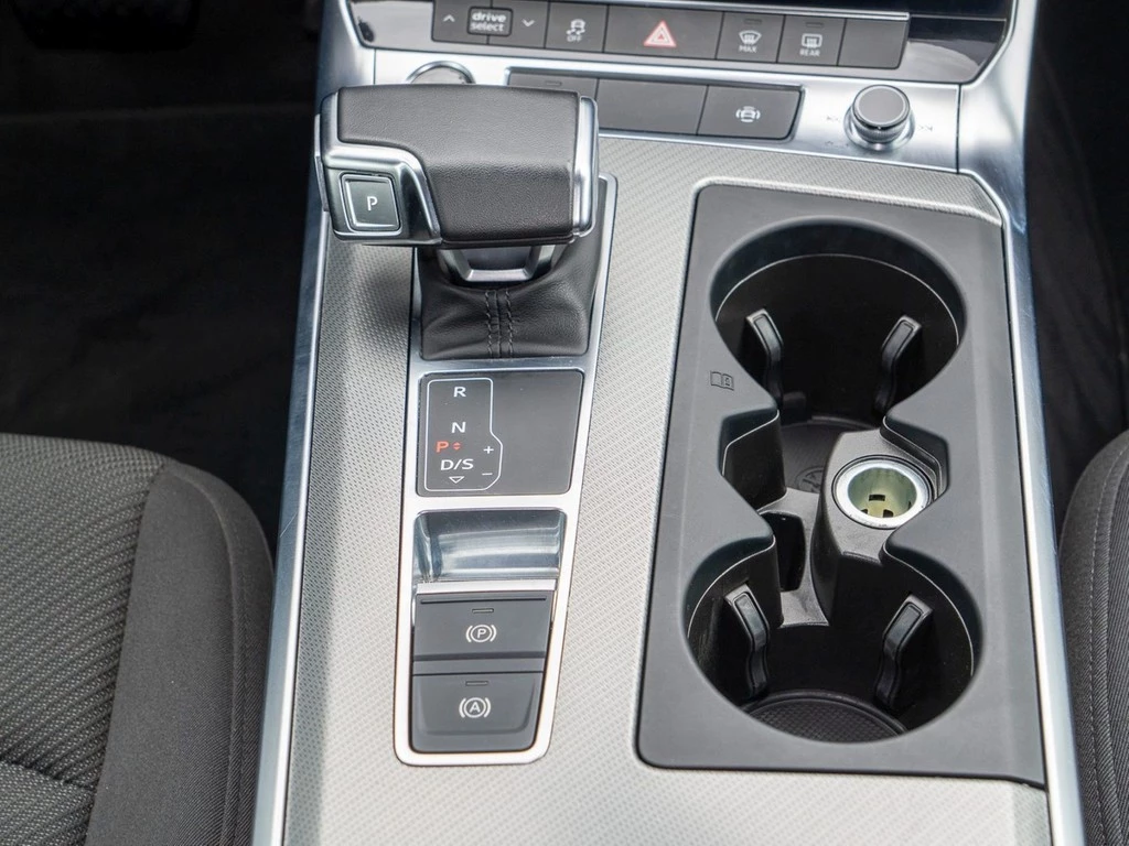 Audi A6 Avant 50 TFSIe S line Matrix ACC Kamera PDC+