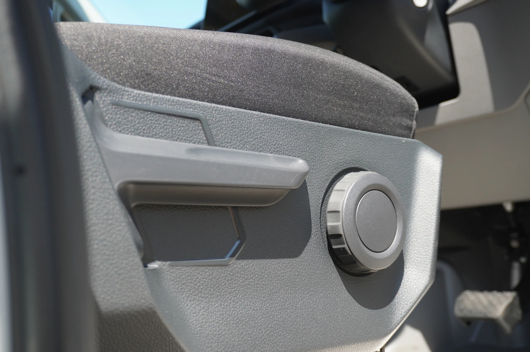 Volkswagen-Crafter-image-11