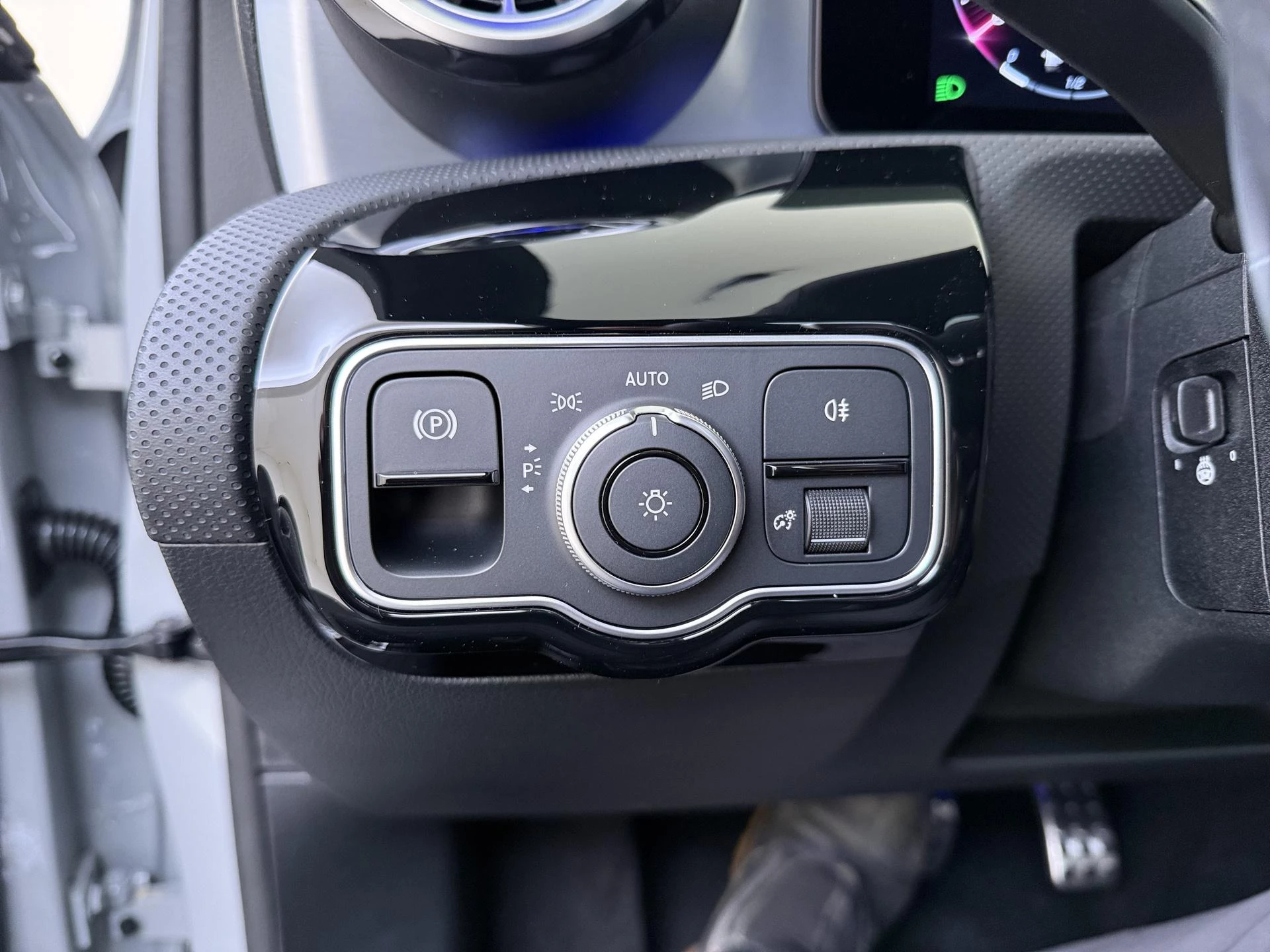 Mercedes-Benz-A-Klasse-image-24