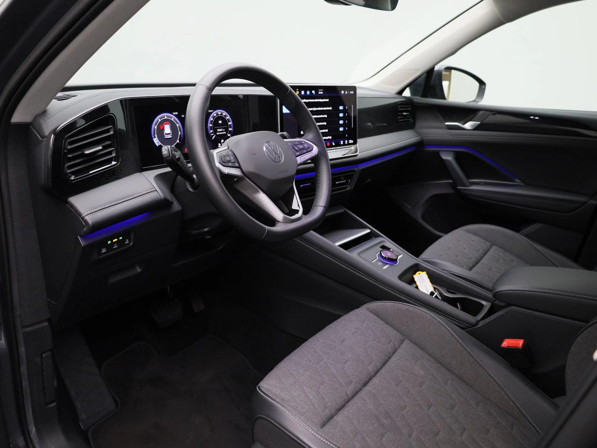 Volkswagen-Tiguan-image-29