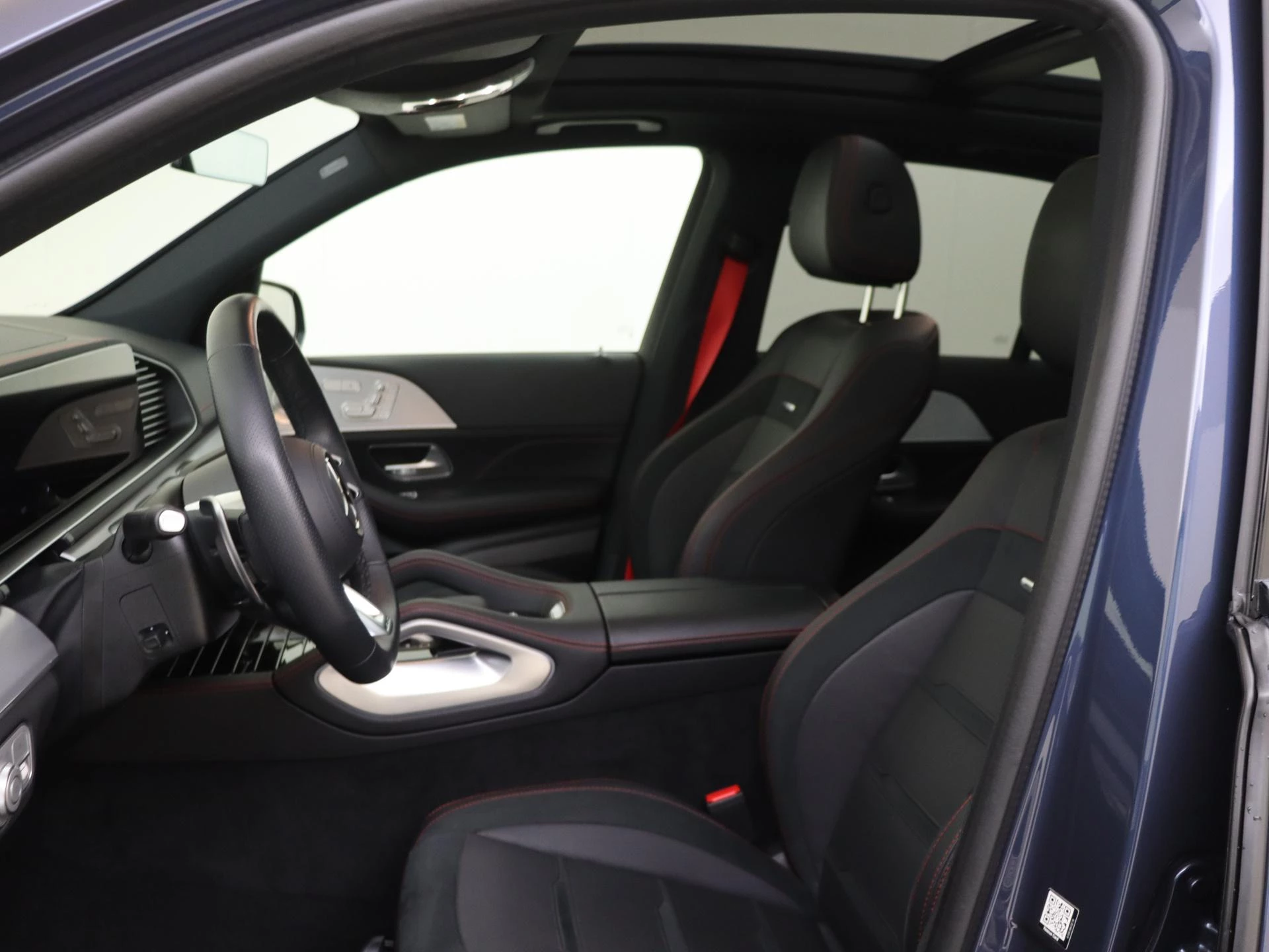 Mercedes-Benz-GLE-image-17