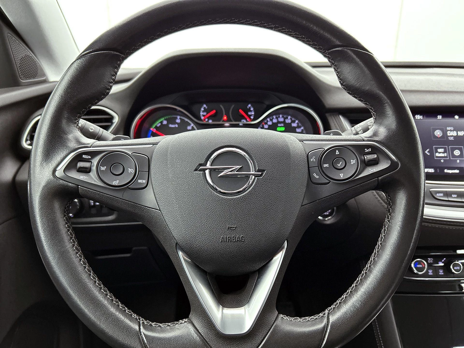 Opel-Grandland X-image-22