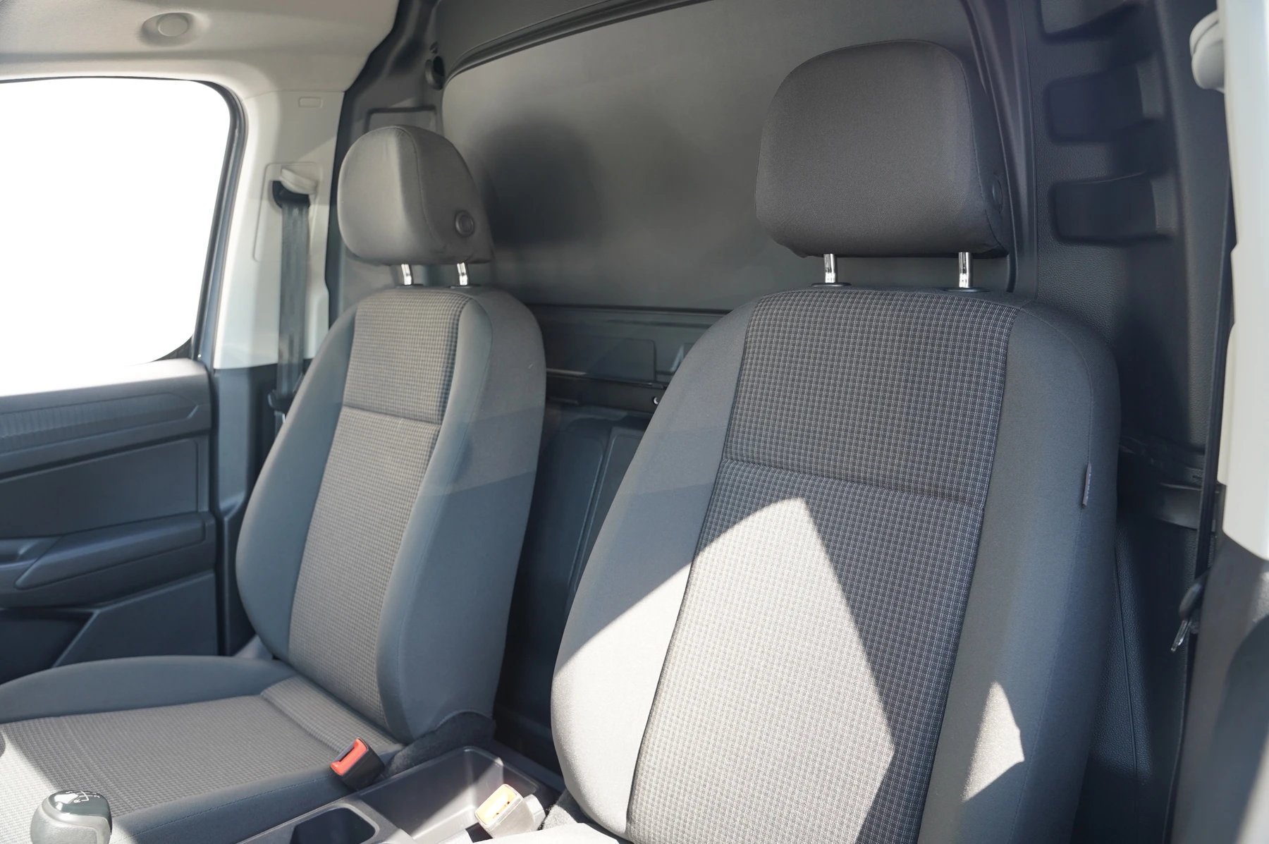 Volkswagen-Caddy-image-22