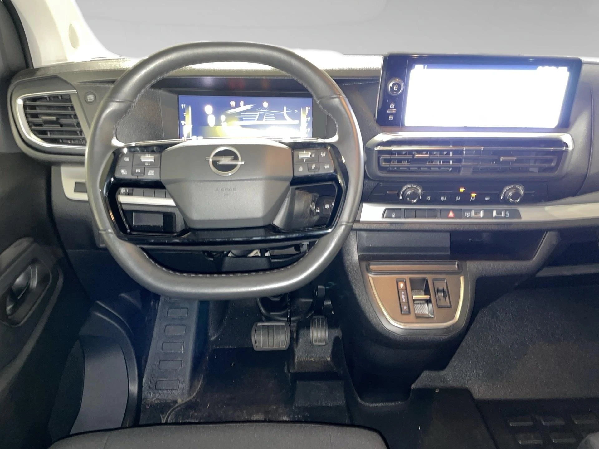 Opel-Zafira Life-image-5