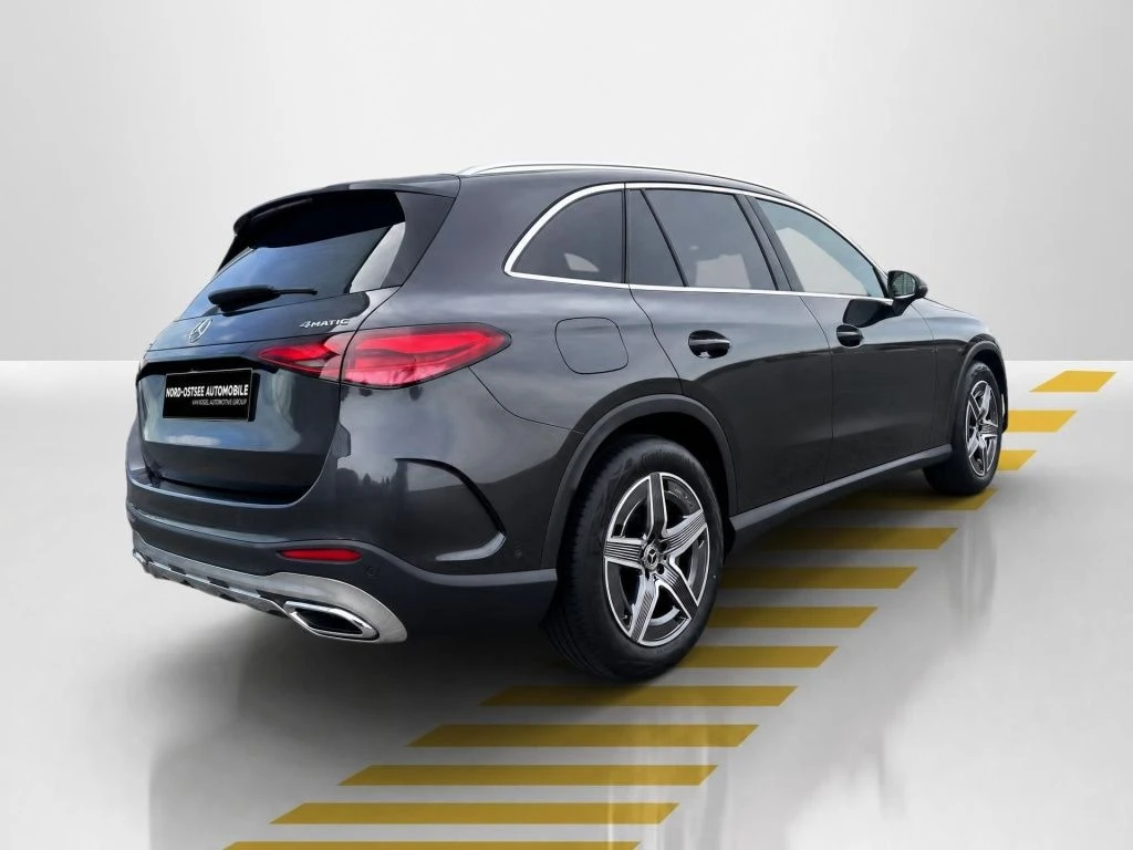 Mercedes-Benz-GLC 300 d-image-14