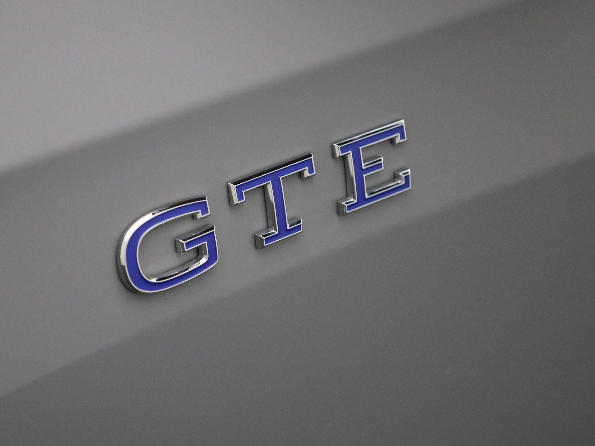 Volkswagen-Golf-image-14