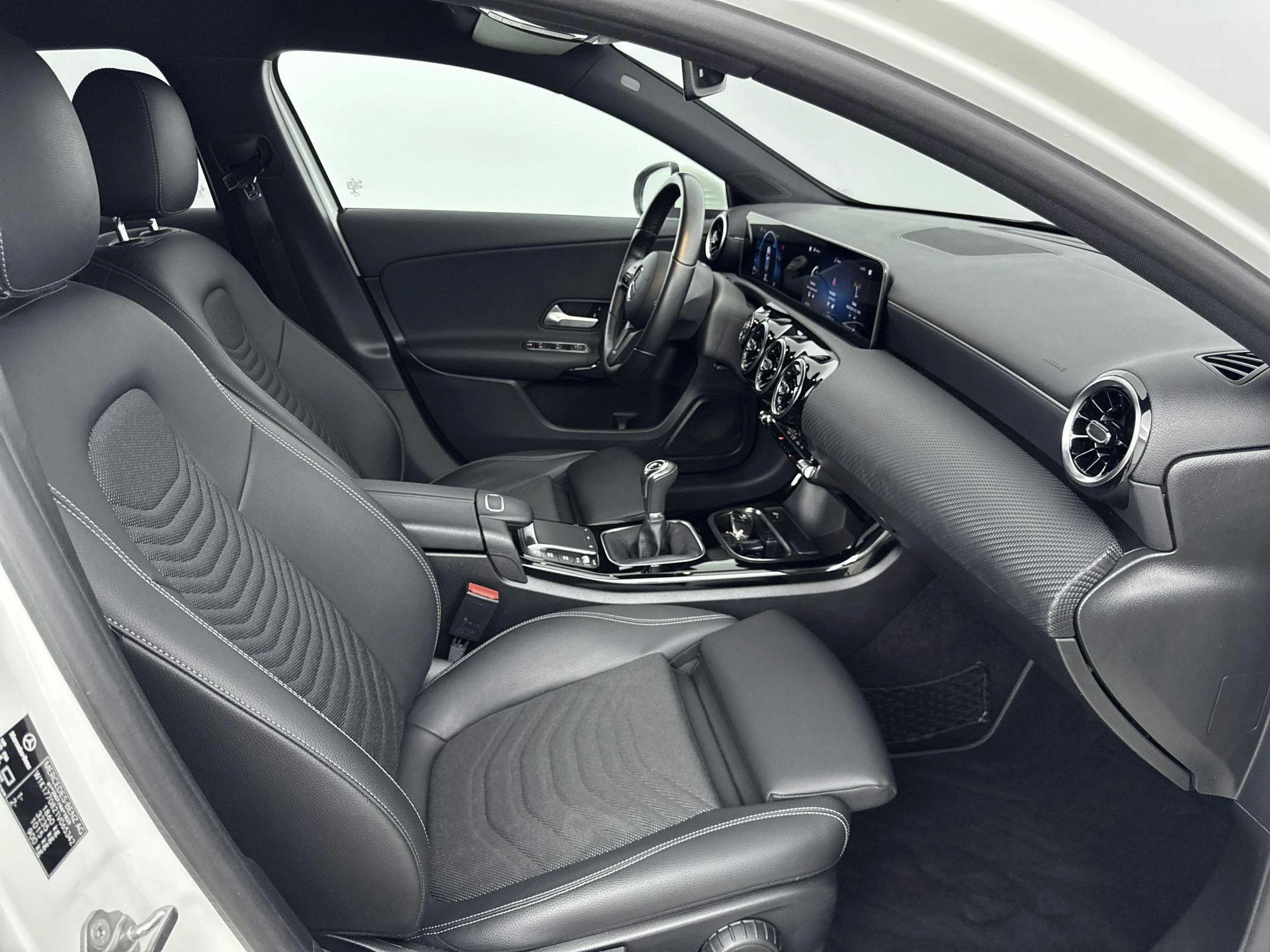 Mercedes-Benz-A-Klasse-image-22