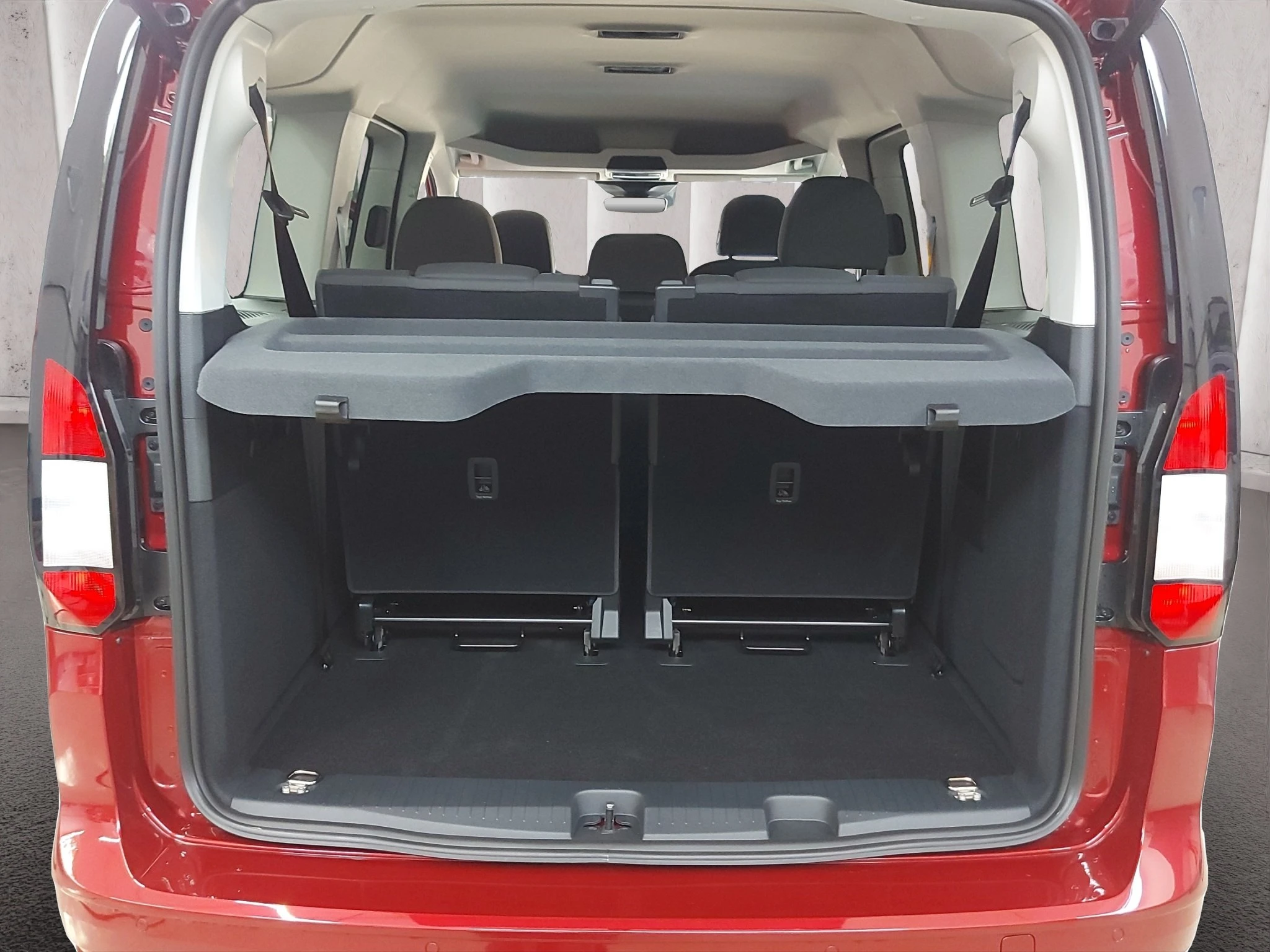 Ford-Tourneo Connect-image-17