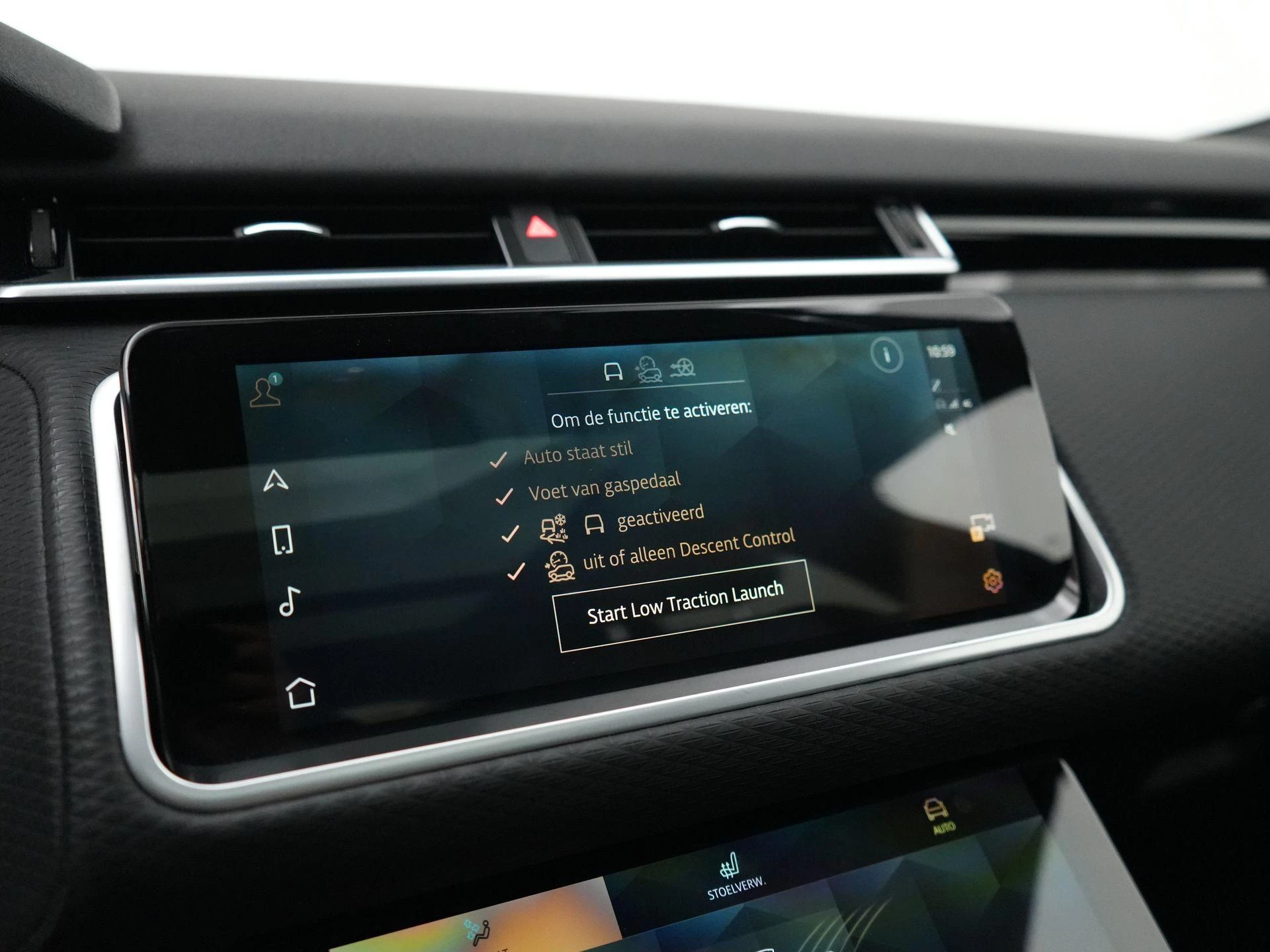 Land Rover-Range Rover Velar-image-27