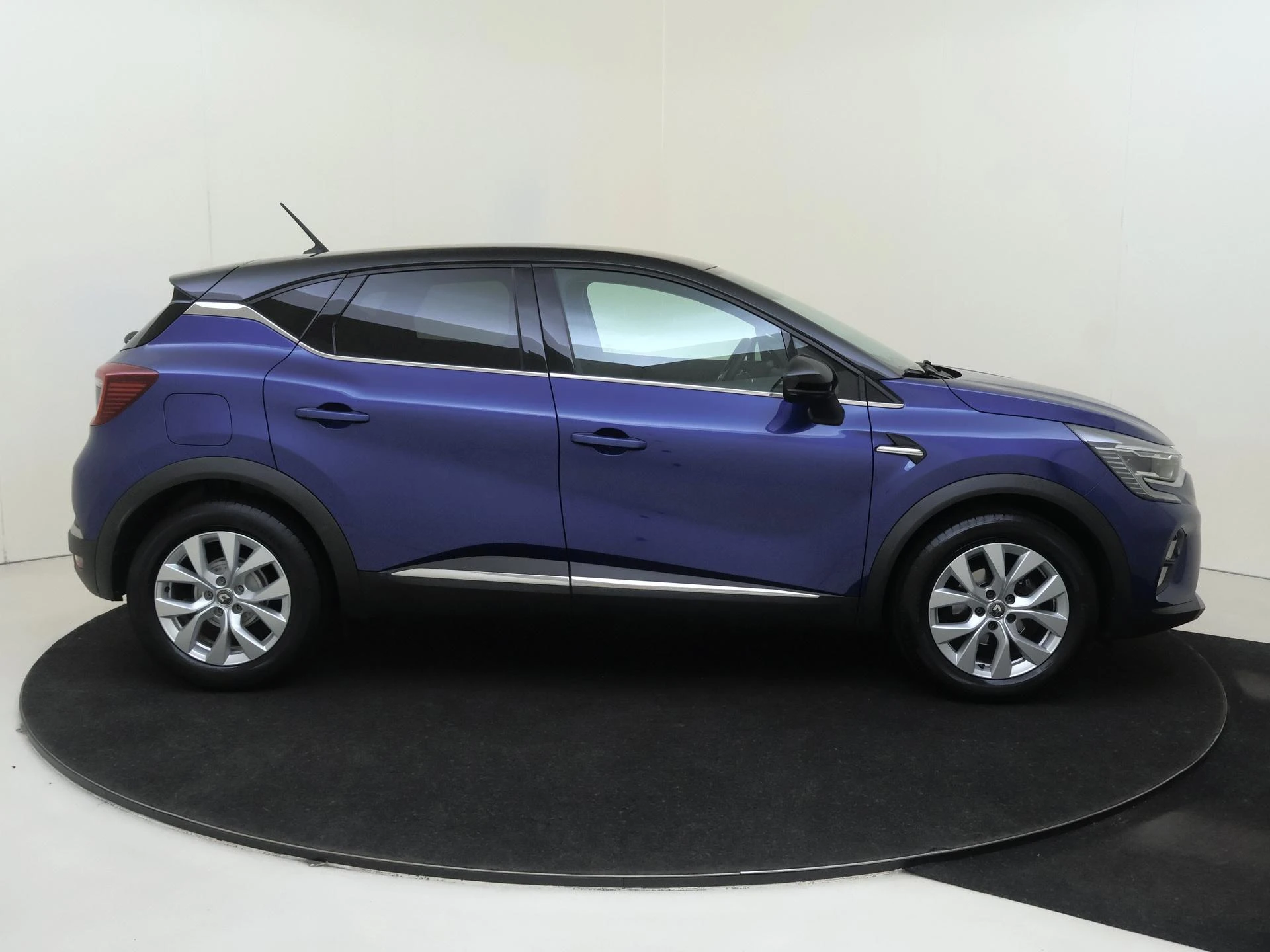 Renault-Captur-image-8