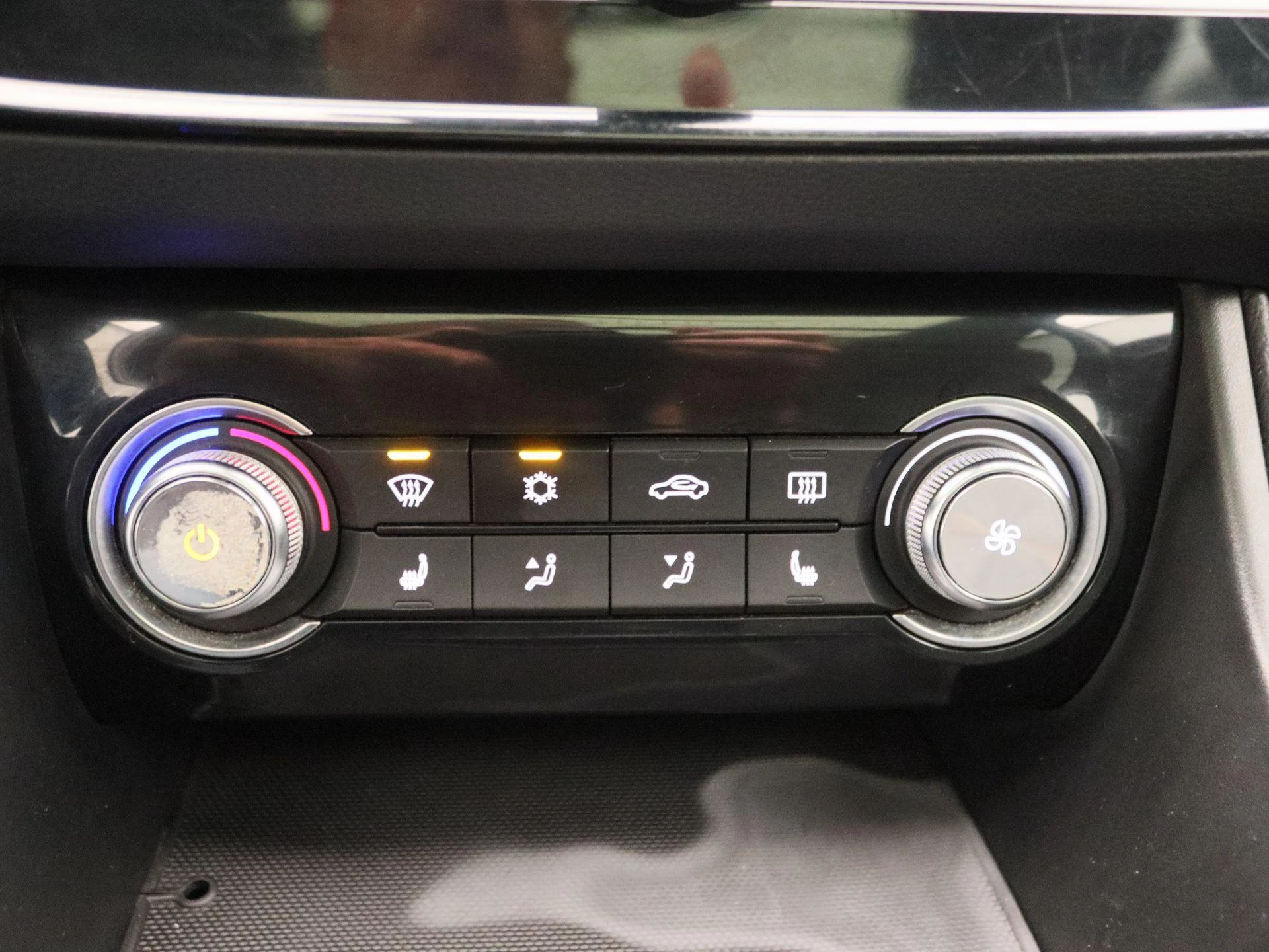 MG-ZS EV-image-18
