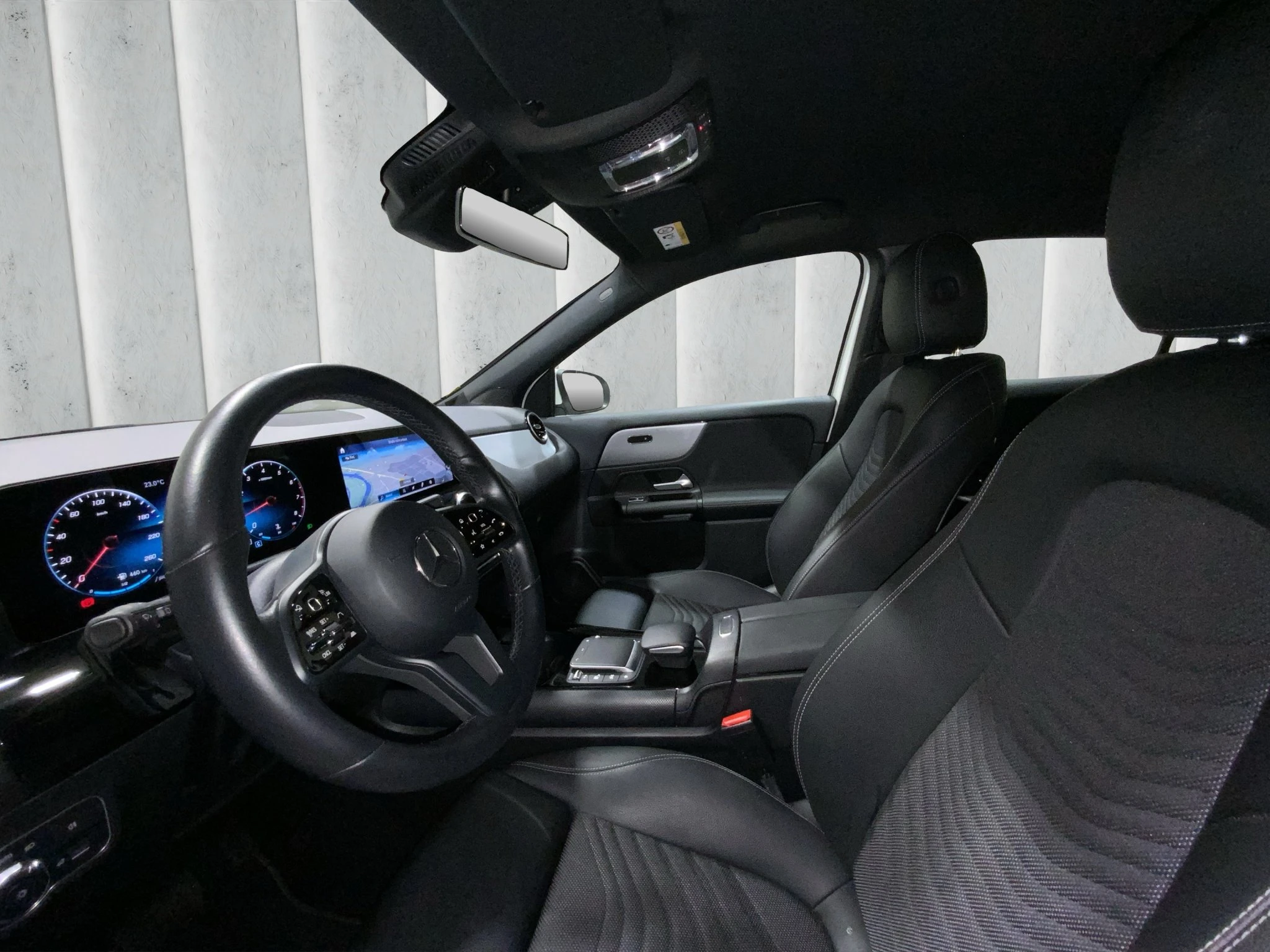 Mercedes-Benz-GLA-image-9