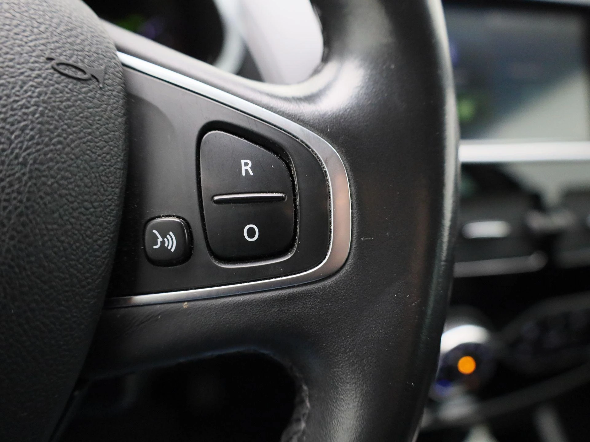 Renault-Clio-image-17