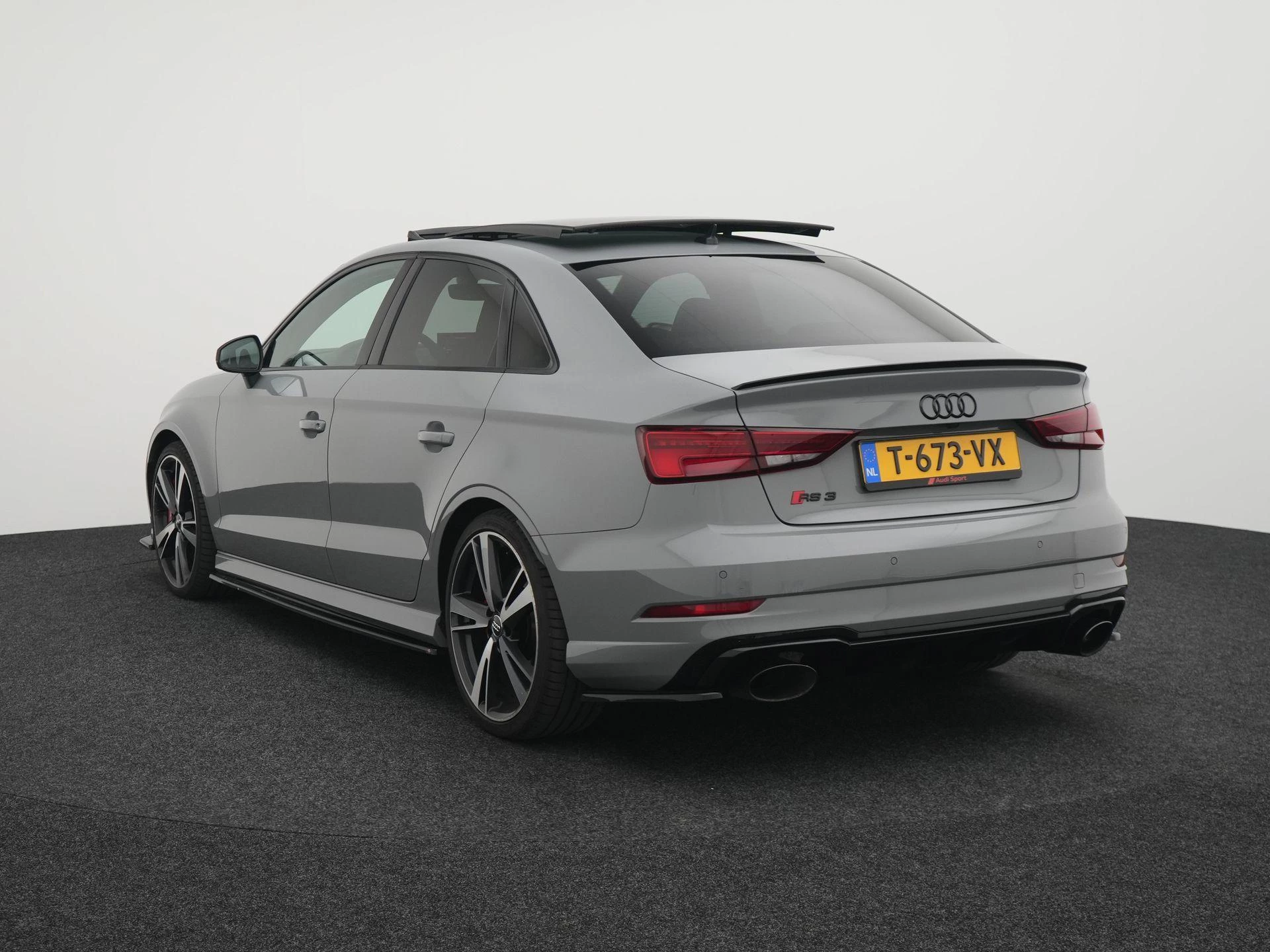 Audi RS3 Limousine 2.5 TFSI quattro
