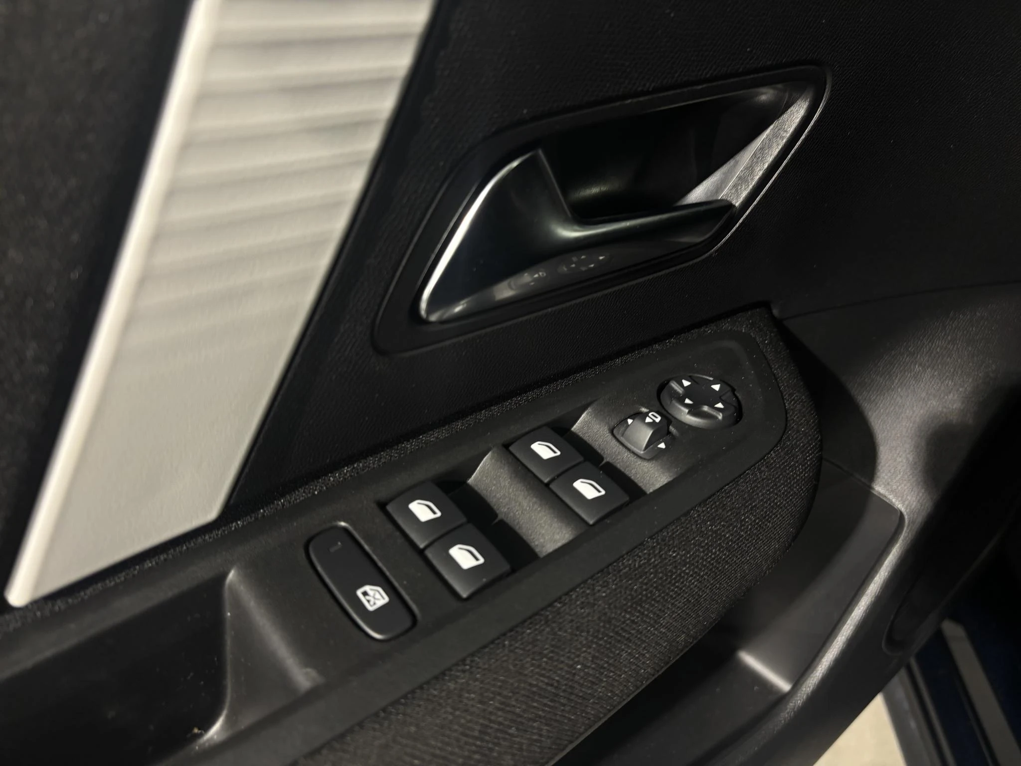 Citroën-ë-C4-image-17