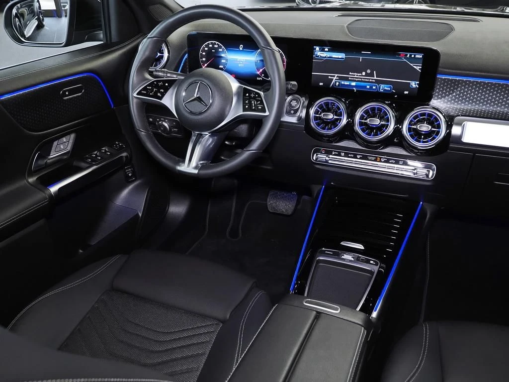 Mercedes-Benz-GLB 200 d-image-10