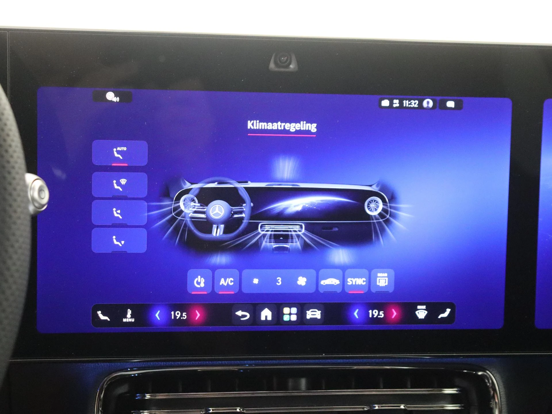 Mercedes-Benz-CLA-image-16