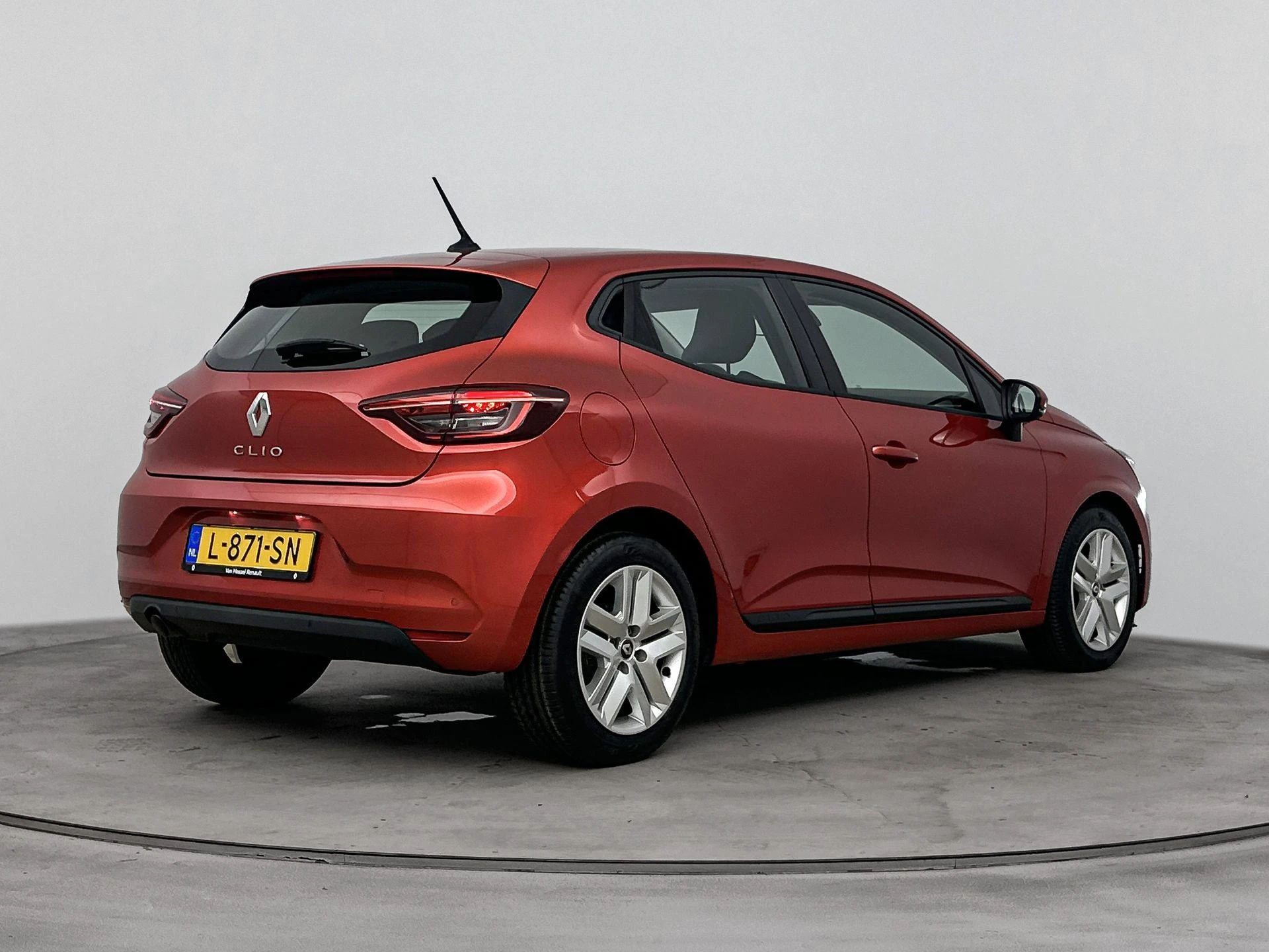 Renault-Clio-image-3