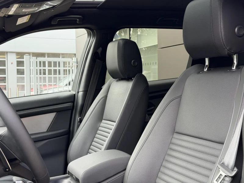 Land Rover-Discovery Sport-image-11