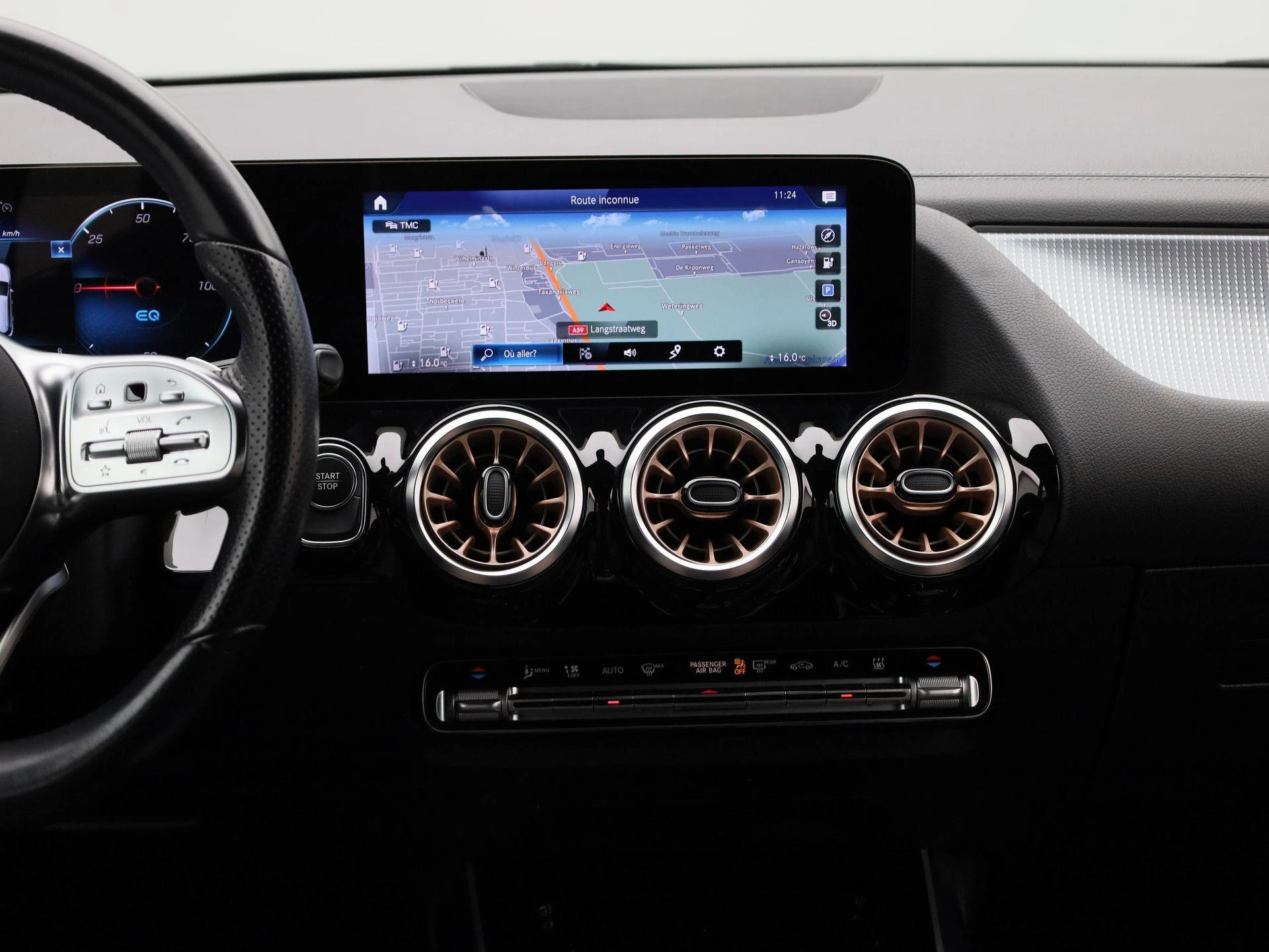 Mercedes-Benz-EQA-image-7