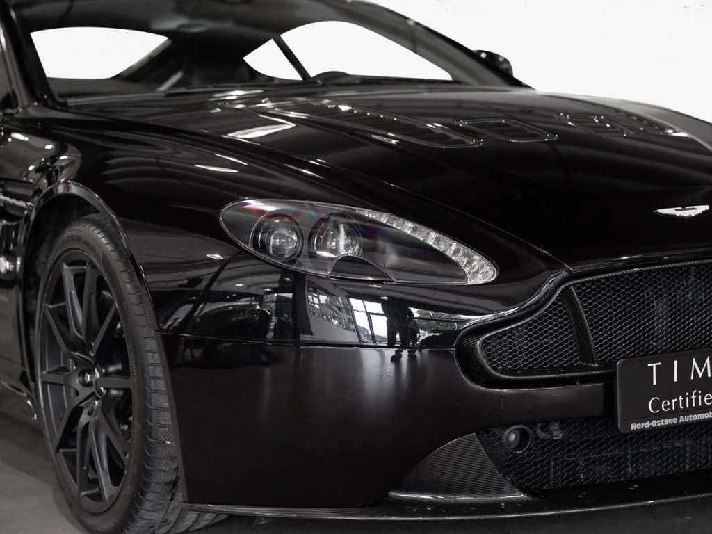 Aston Martin V12 Vantage S Coupe Aston Martin Hamburg