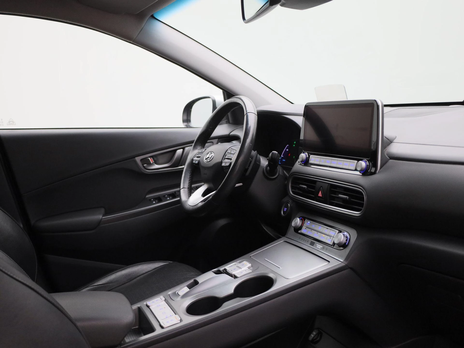 Hyundai-Kona-image-27