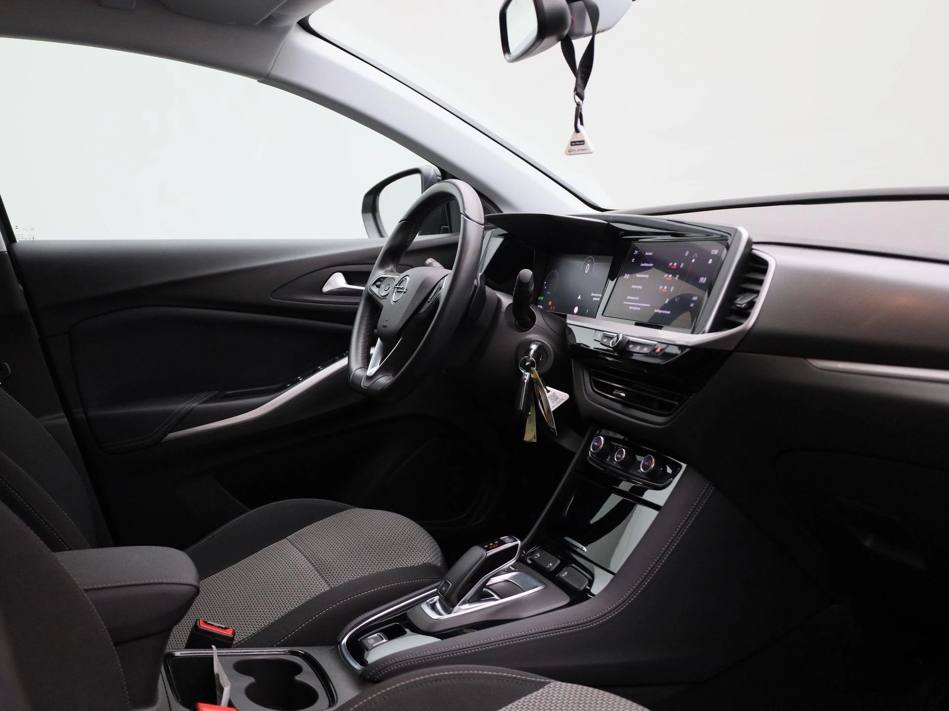 Opel Grandland 1.2 Turbo S/S AT8 Business Edition