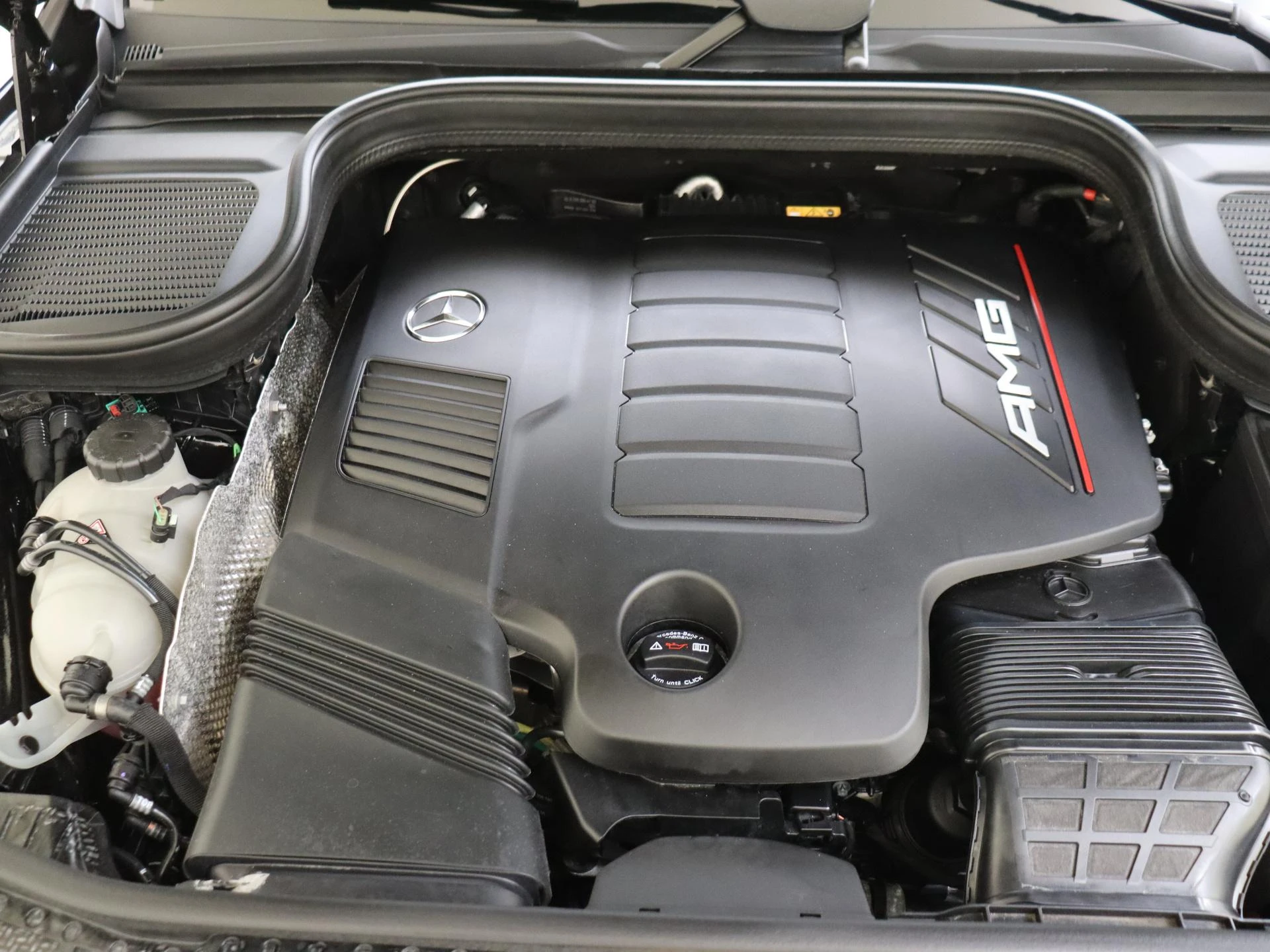 Mercedes-Benz-GLE-image-35
