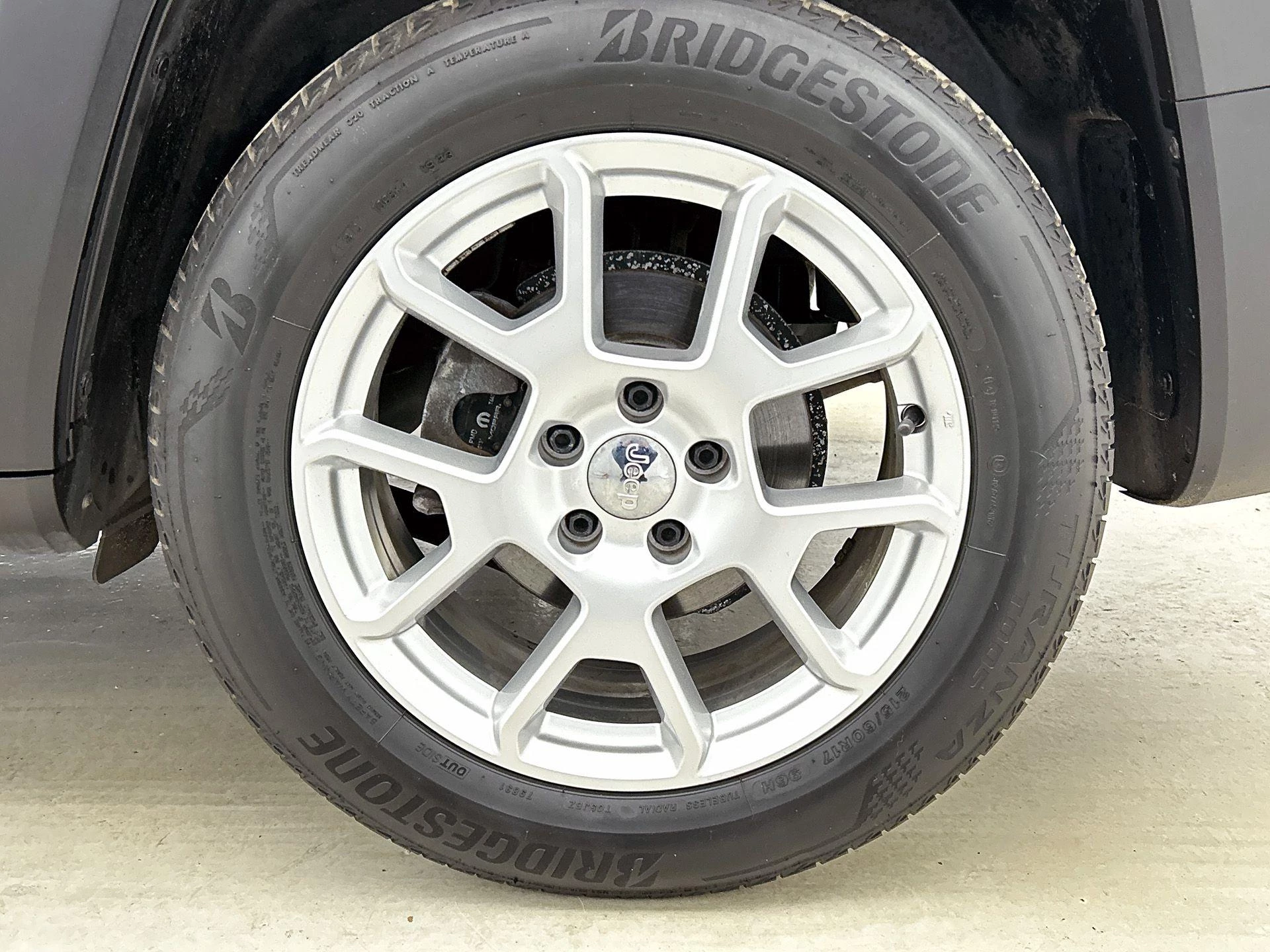 Jeep-Renegade-image-35